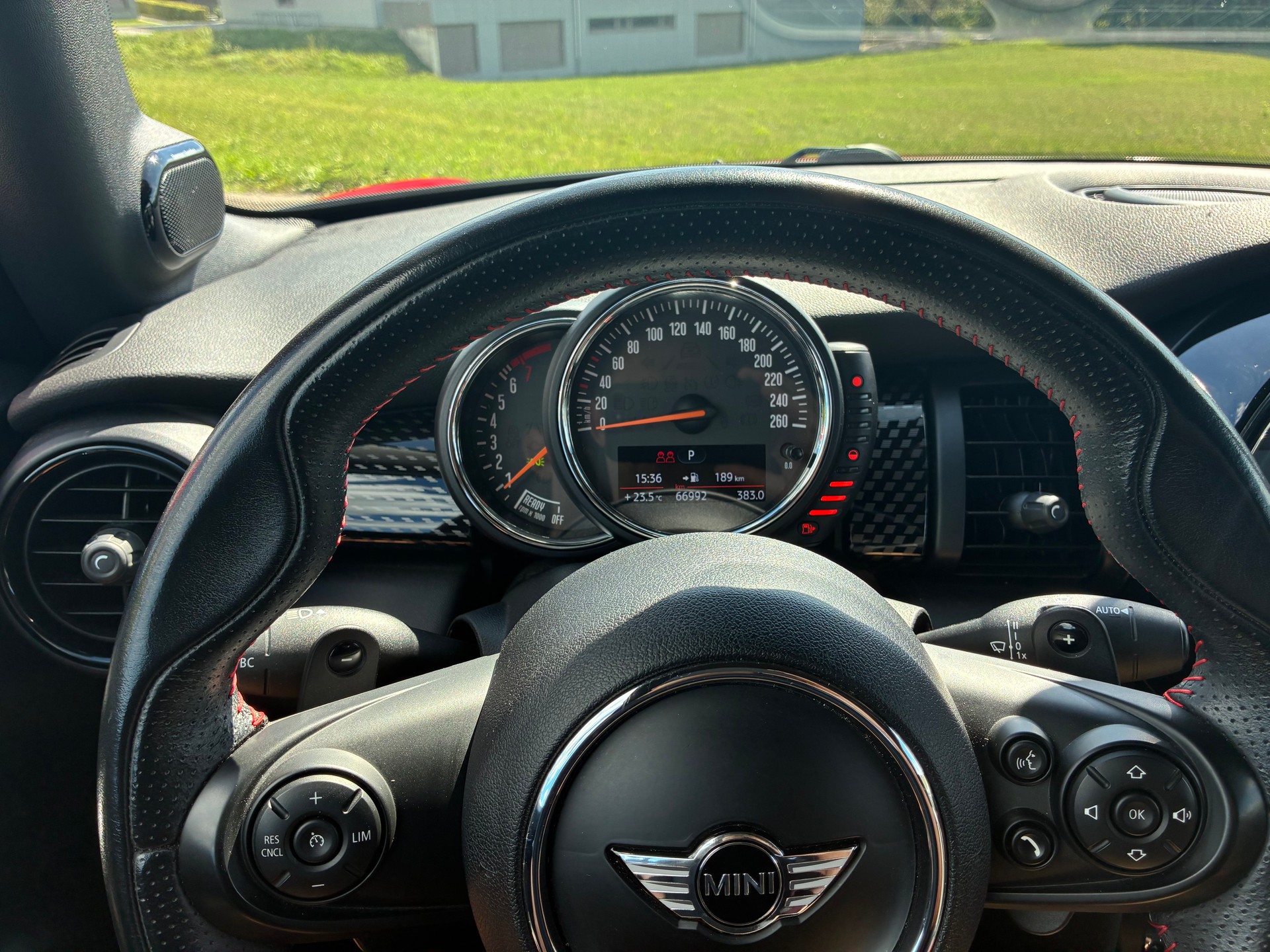 MINI 2.0i Cooper S Cabrio Steptronic-image-6