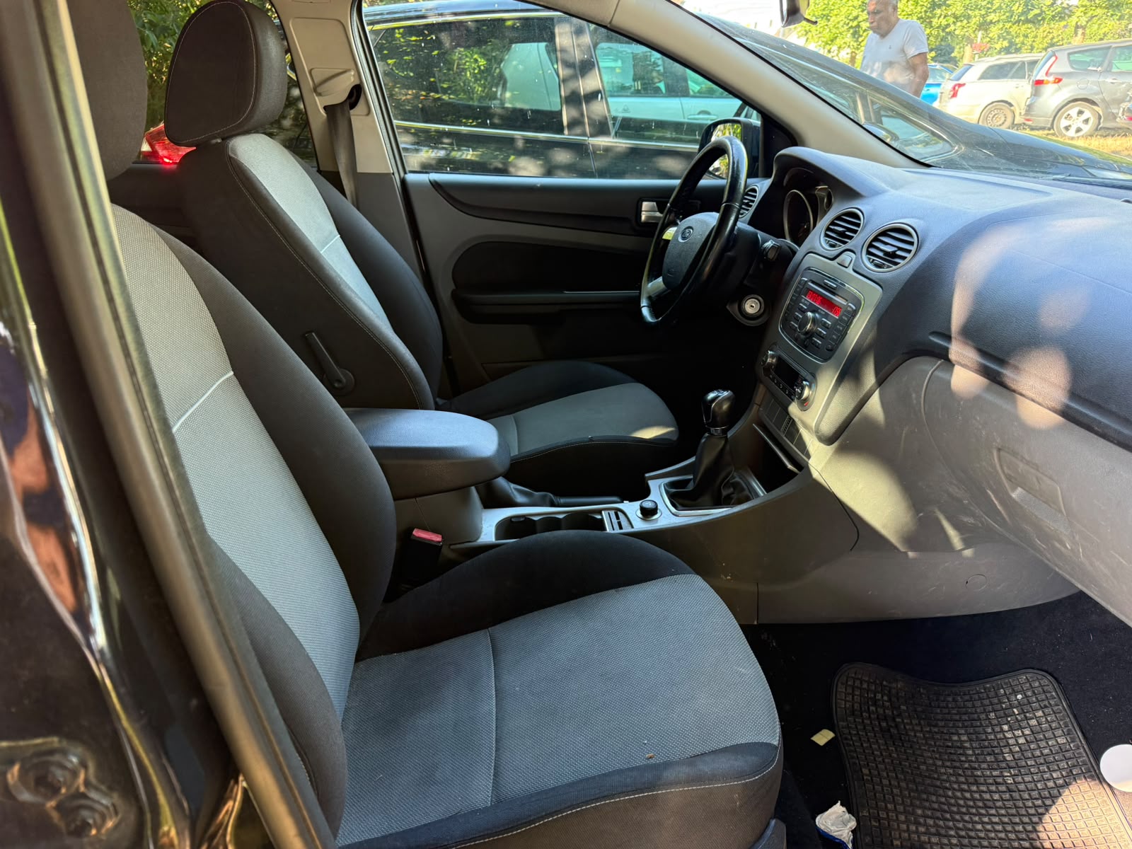 FORD Focus 1.8i Carving-image-4