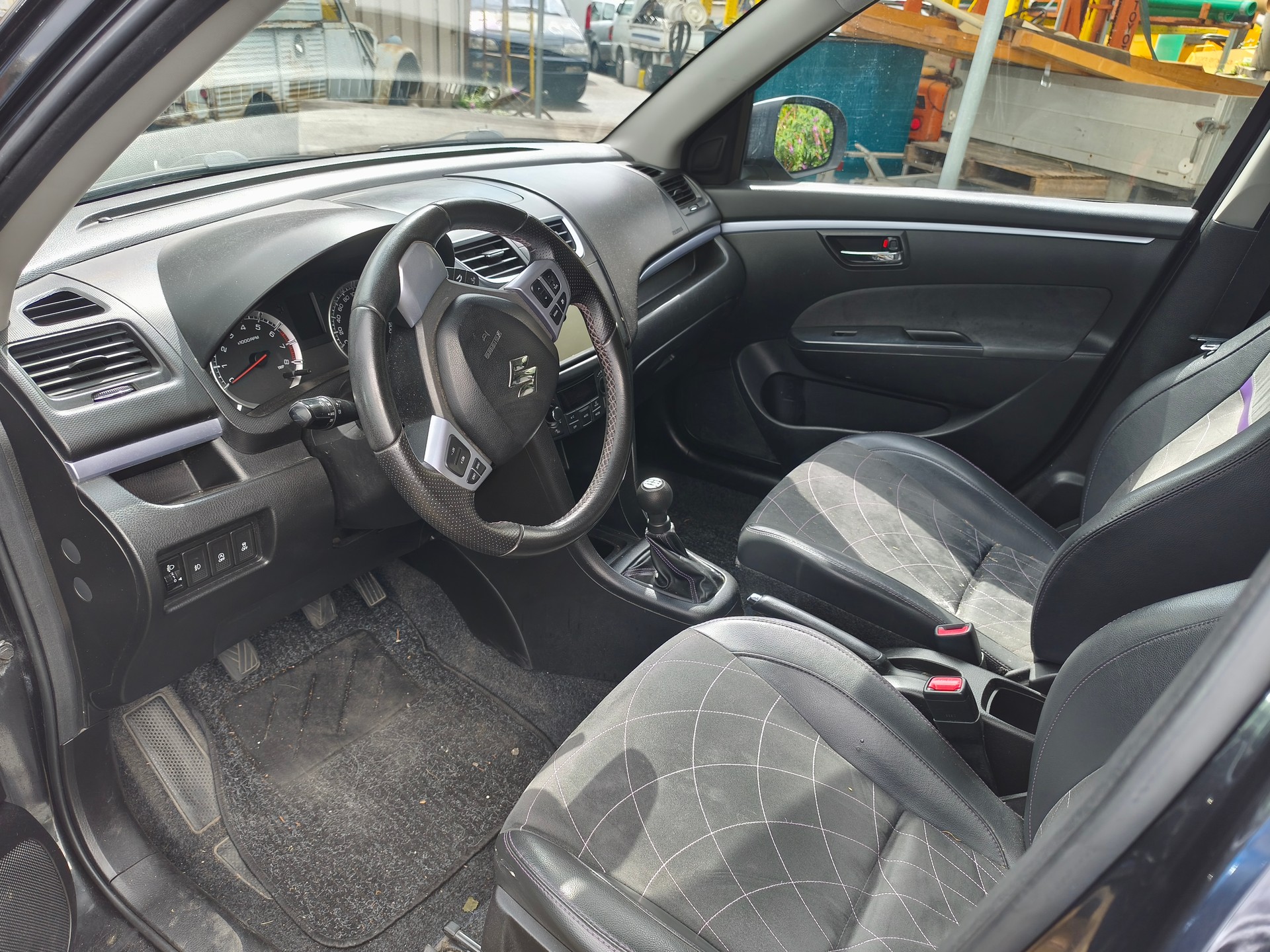 SUZUKI Swift 1.2i 16V PizSulai 4x4-image-4