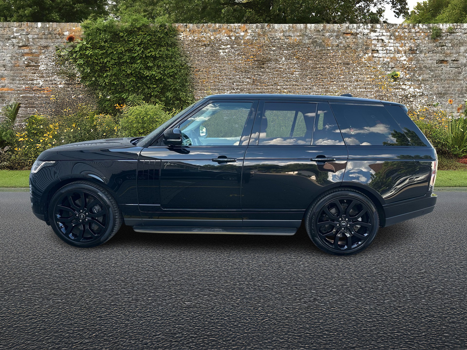 LAND ROVER Range Rover 5.0 V8 S/C Vogue Automatic-image-1