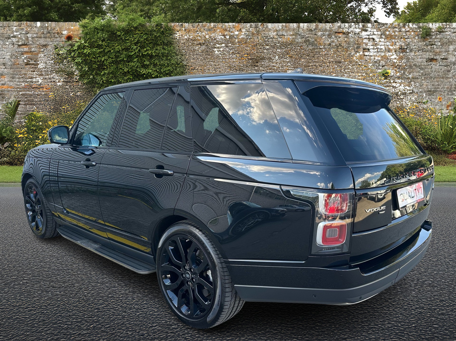 LAND ROVER Range Rover 5.0 V8 S/C Vogue Automatic-image-2