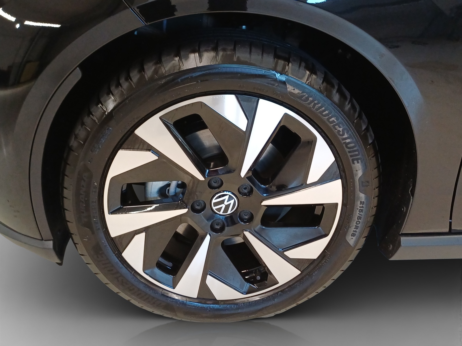 VW ID.Polo 52 kWh Life Edition One-image-13