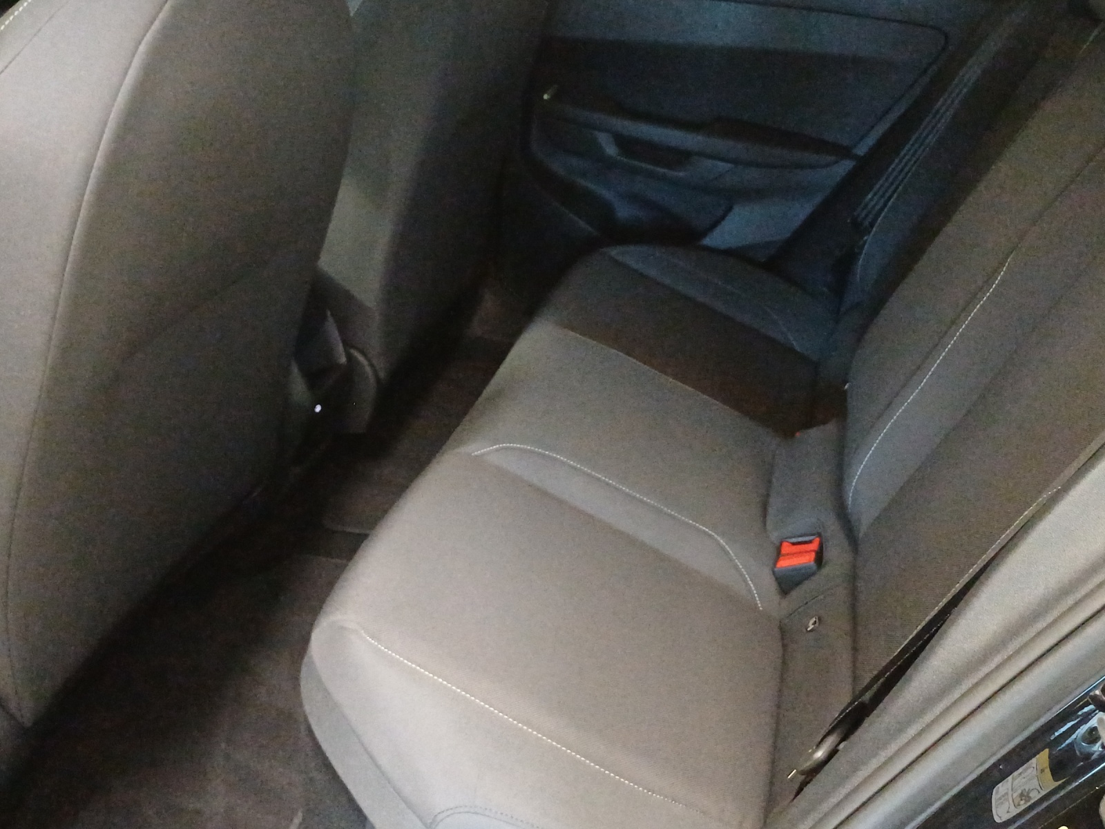 VW ID.Polo 52 kWh Life Edition One-image-11