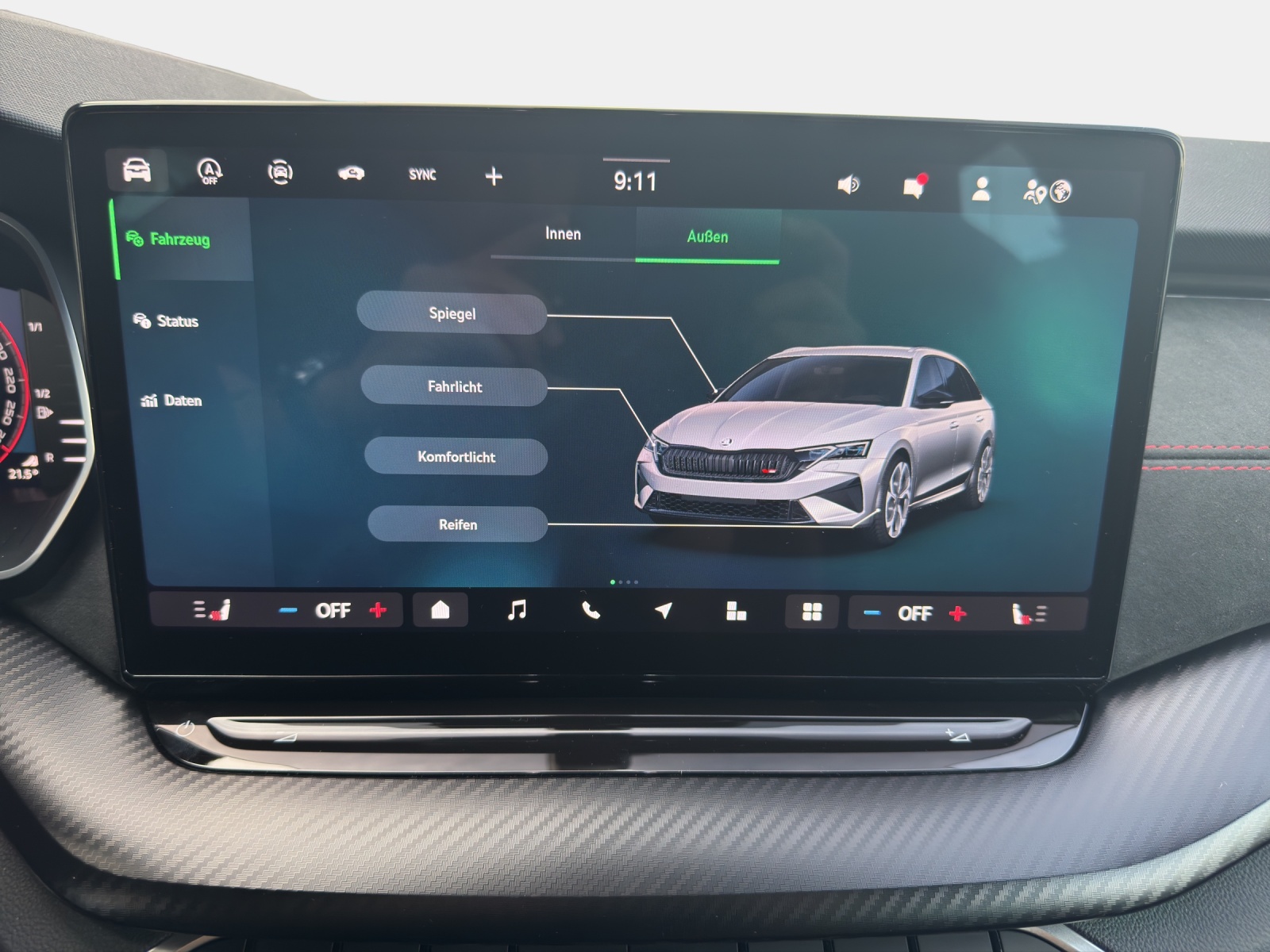 SKODA Octavia Combi 2.0 TSI DSG Dynamic 4x4-image-11