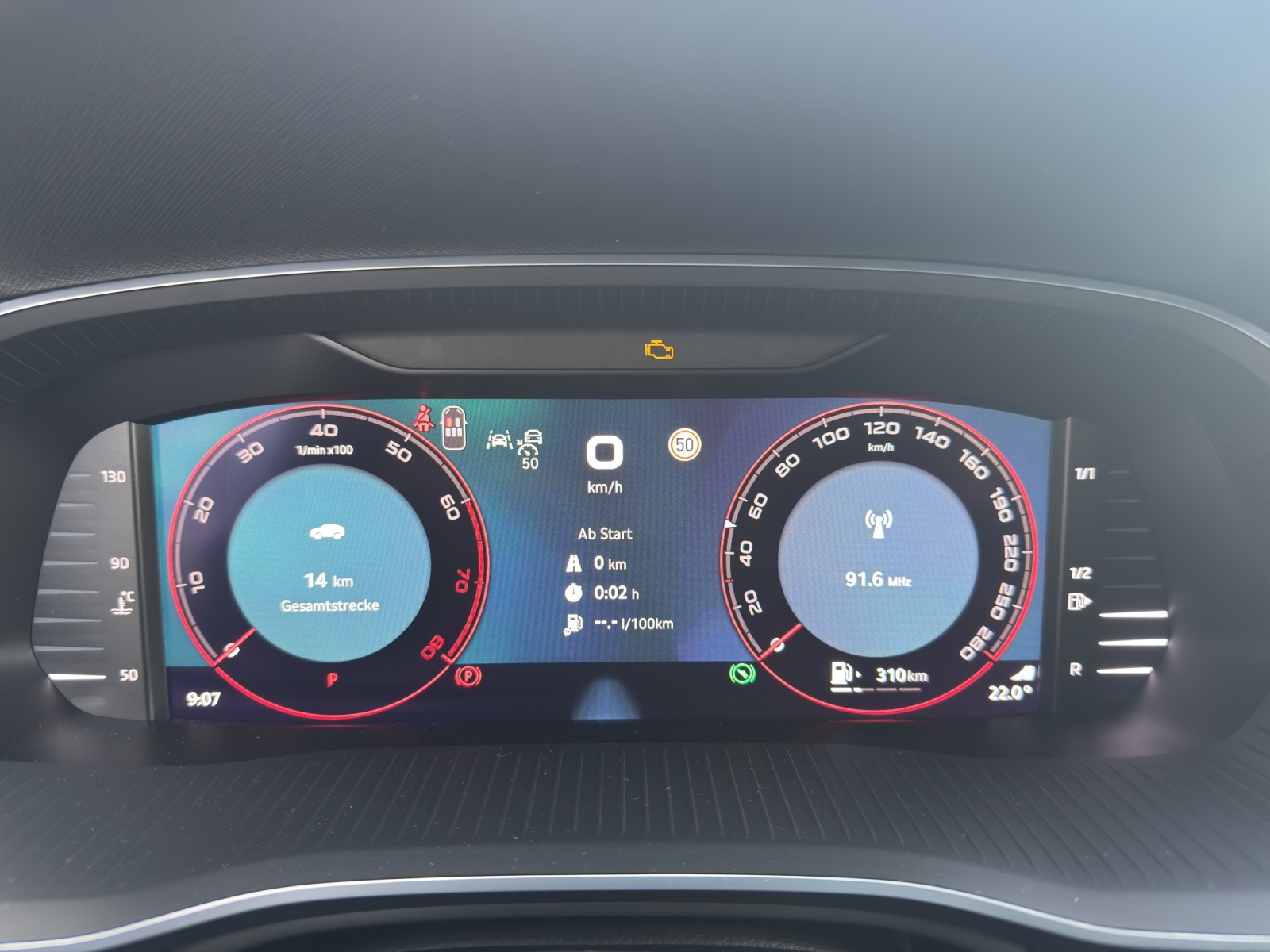 SKODA Octavia Combi 2.0 TSI DSG Dynamic 4x4-image-9