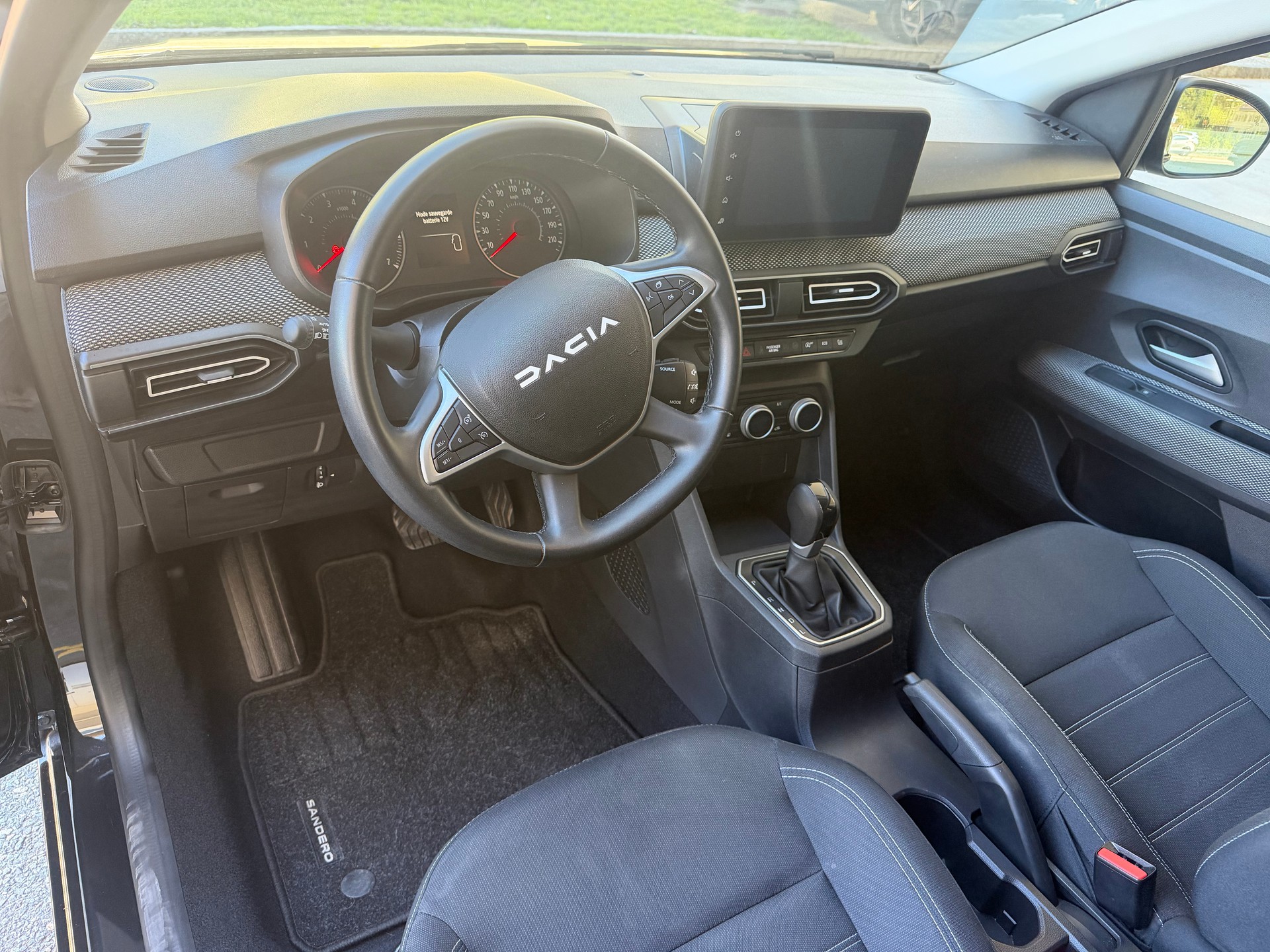 DACIA Sandero TCe 90 Expression CVT-image-6