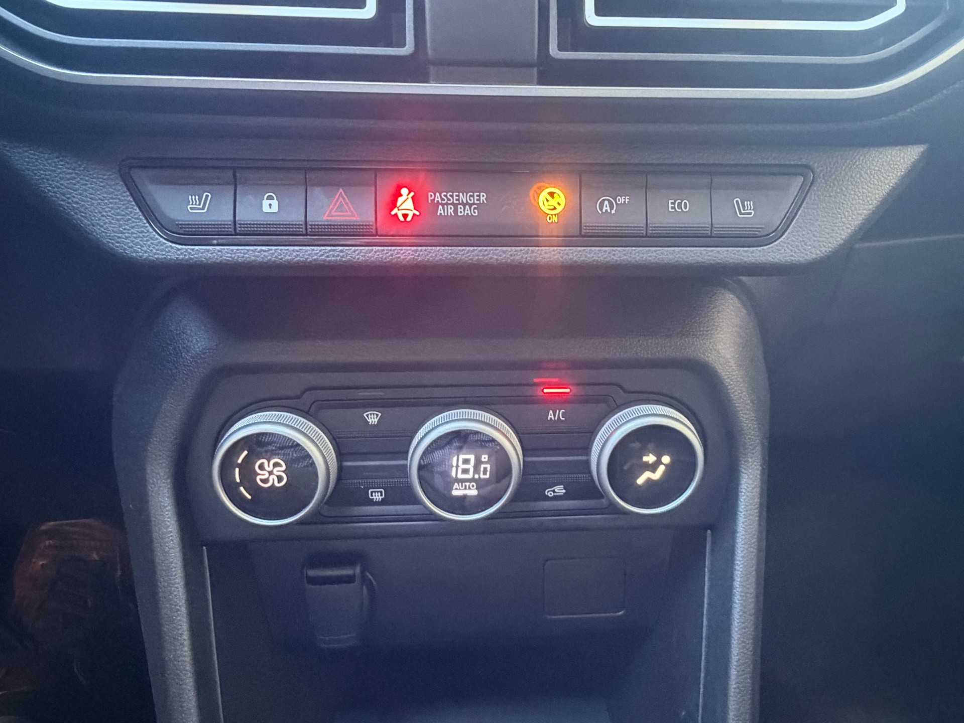 DACIA Sandero TCe 90 Expression CVT-image-11