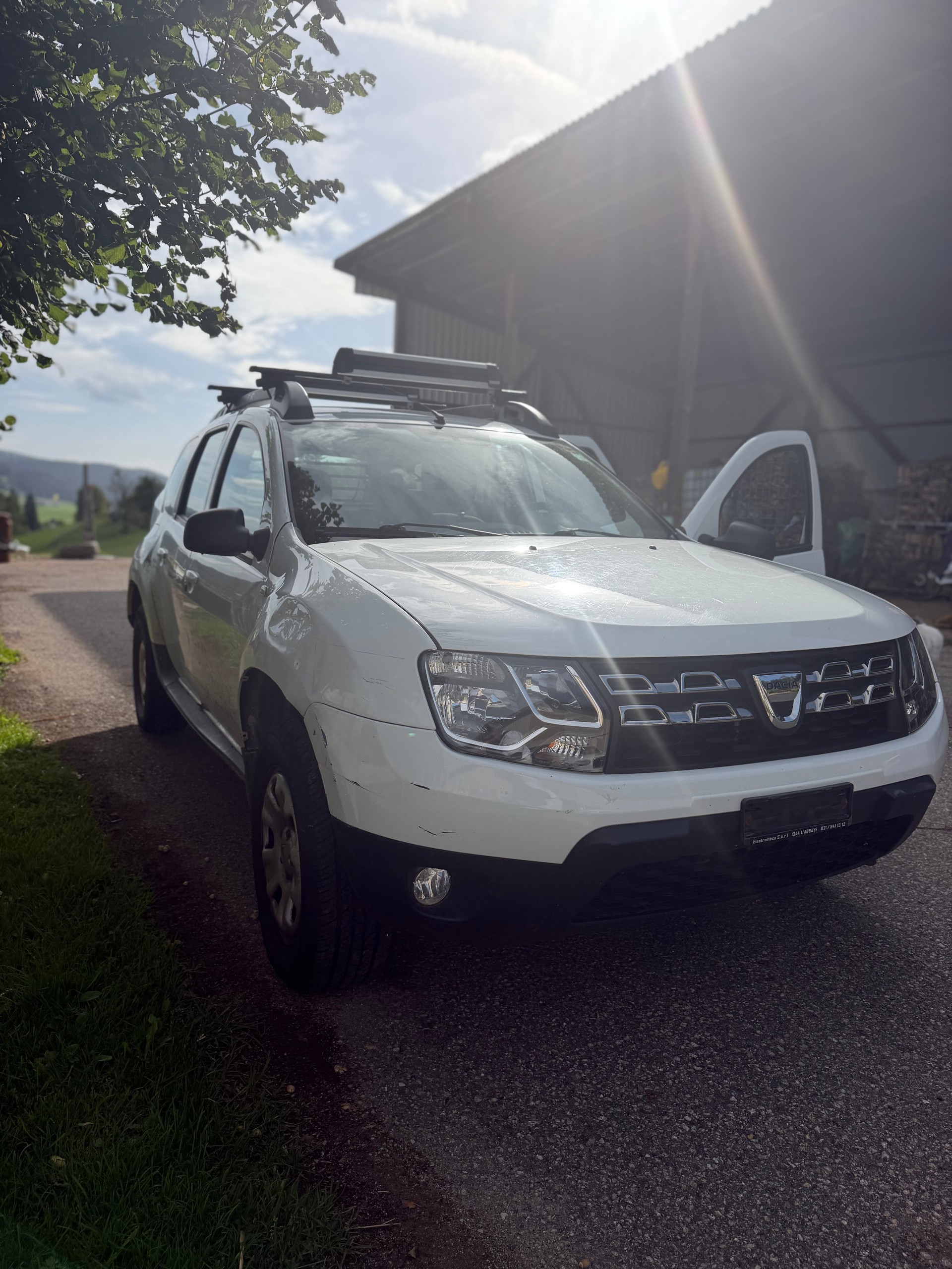 DACIA Duster 1.6 Lauréate 4x4-image-1