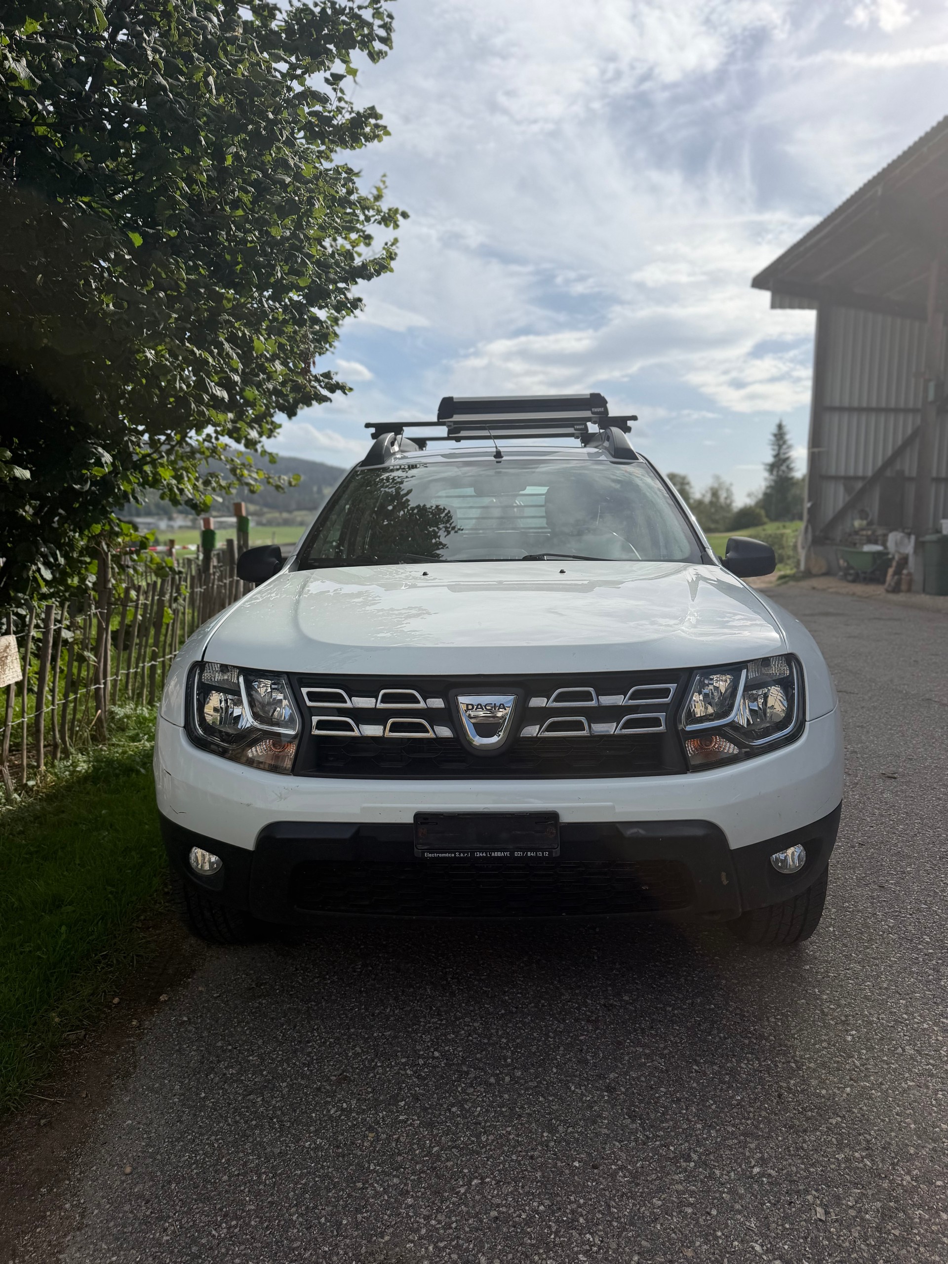DACIA Duster 1.6 Lauréate 4x4-image-0