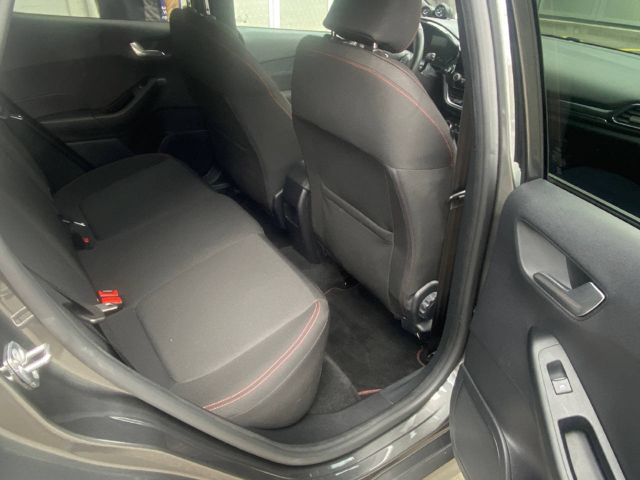 FORD Fiesta 1.0 EcoB Hybrid ST-Line X-image-10