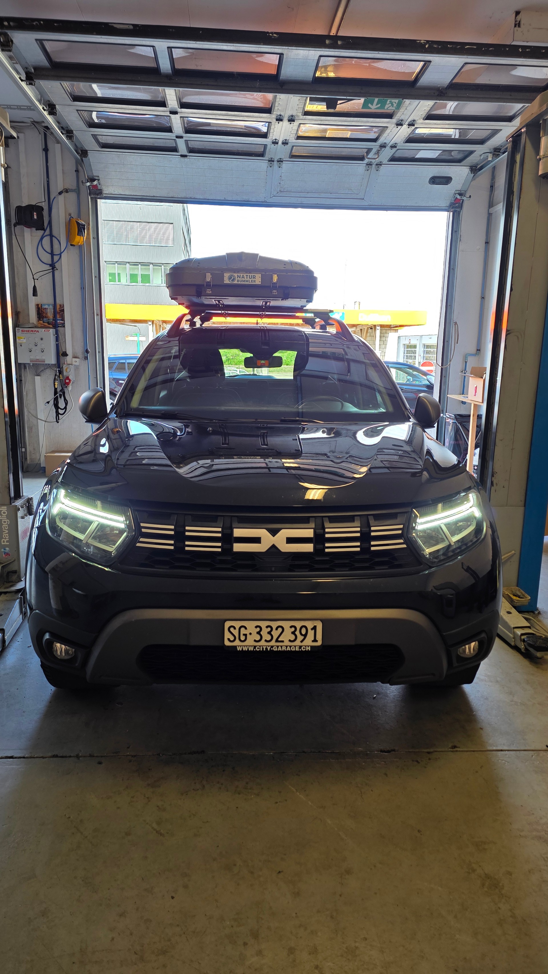 DACIA Duster TCe 150 Journey EDC 4x2-showroom-element-1