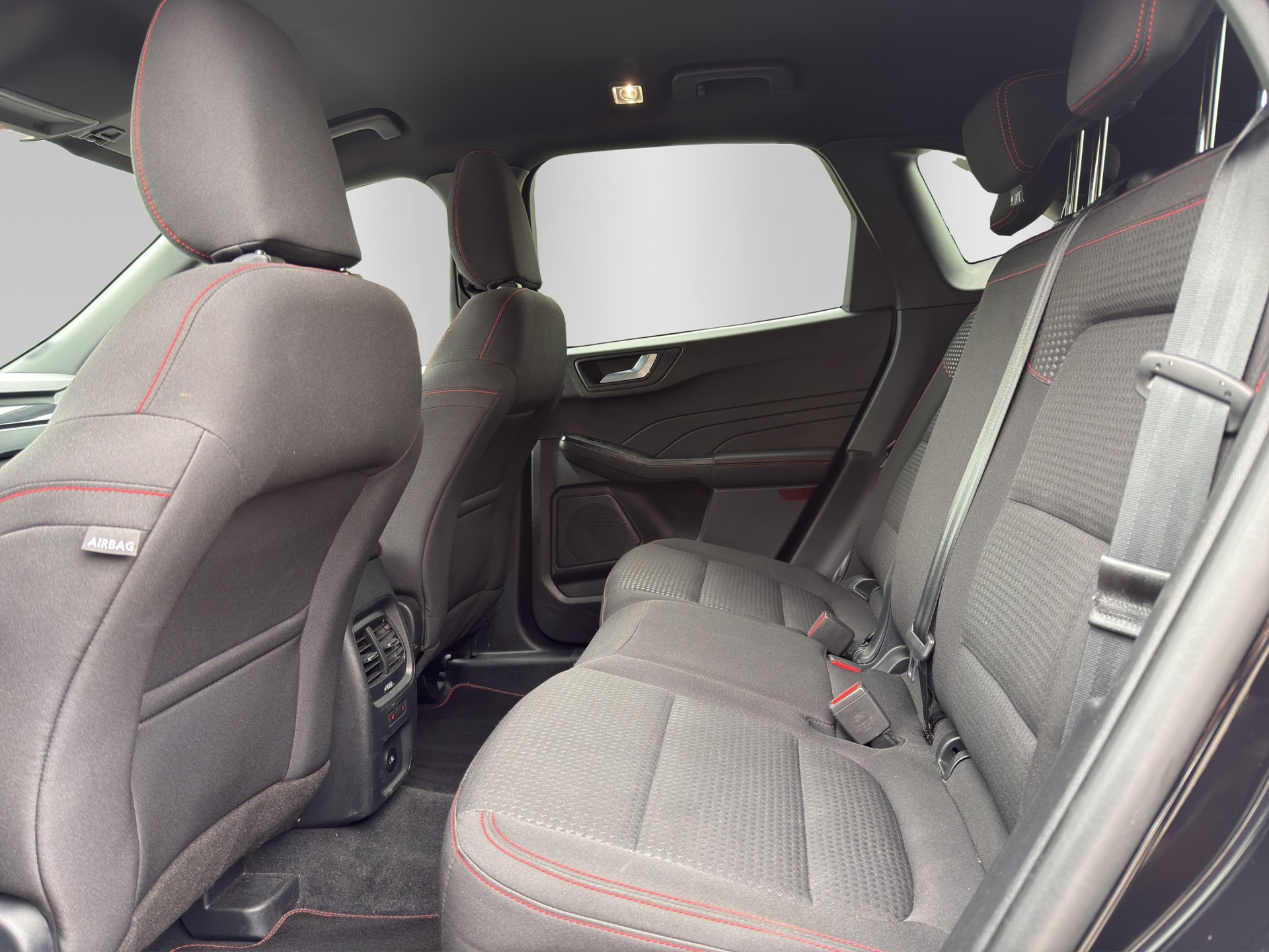 FORD Kuga 2.5 PHEV ST-Line 2WD-image-13