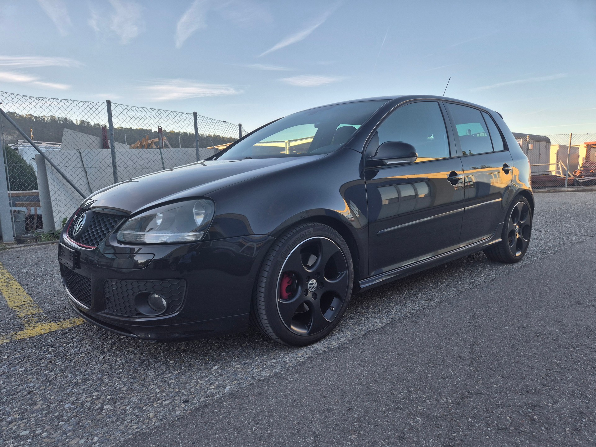 VW Golf 2.0 TFSI GTI Edition 30-image-11