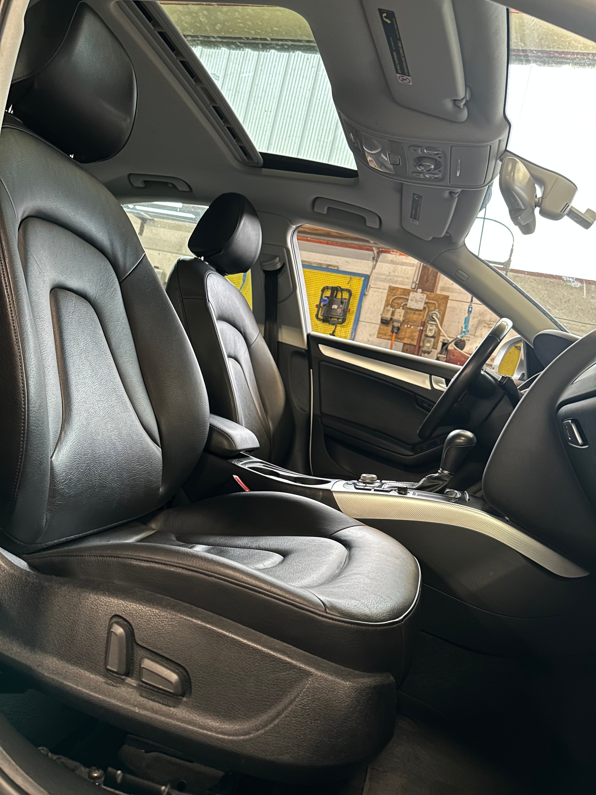 AUDI A4 Limousine 2.0 TFSI quattro S-tronic-image-10