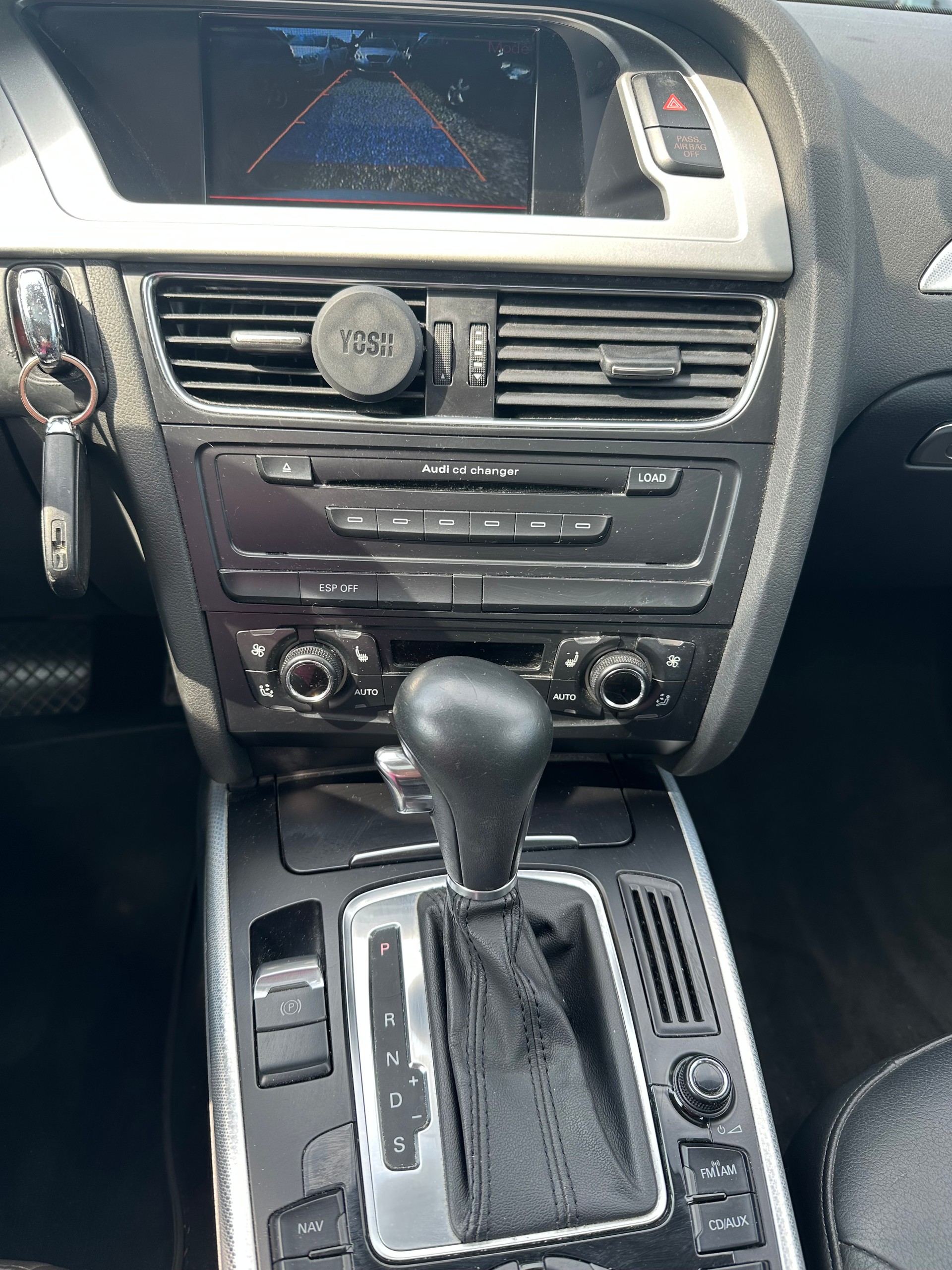 AUDI A4 Limousine 2.0 TFSI quattro S-tronic-image-8