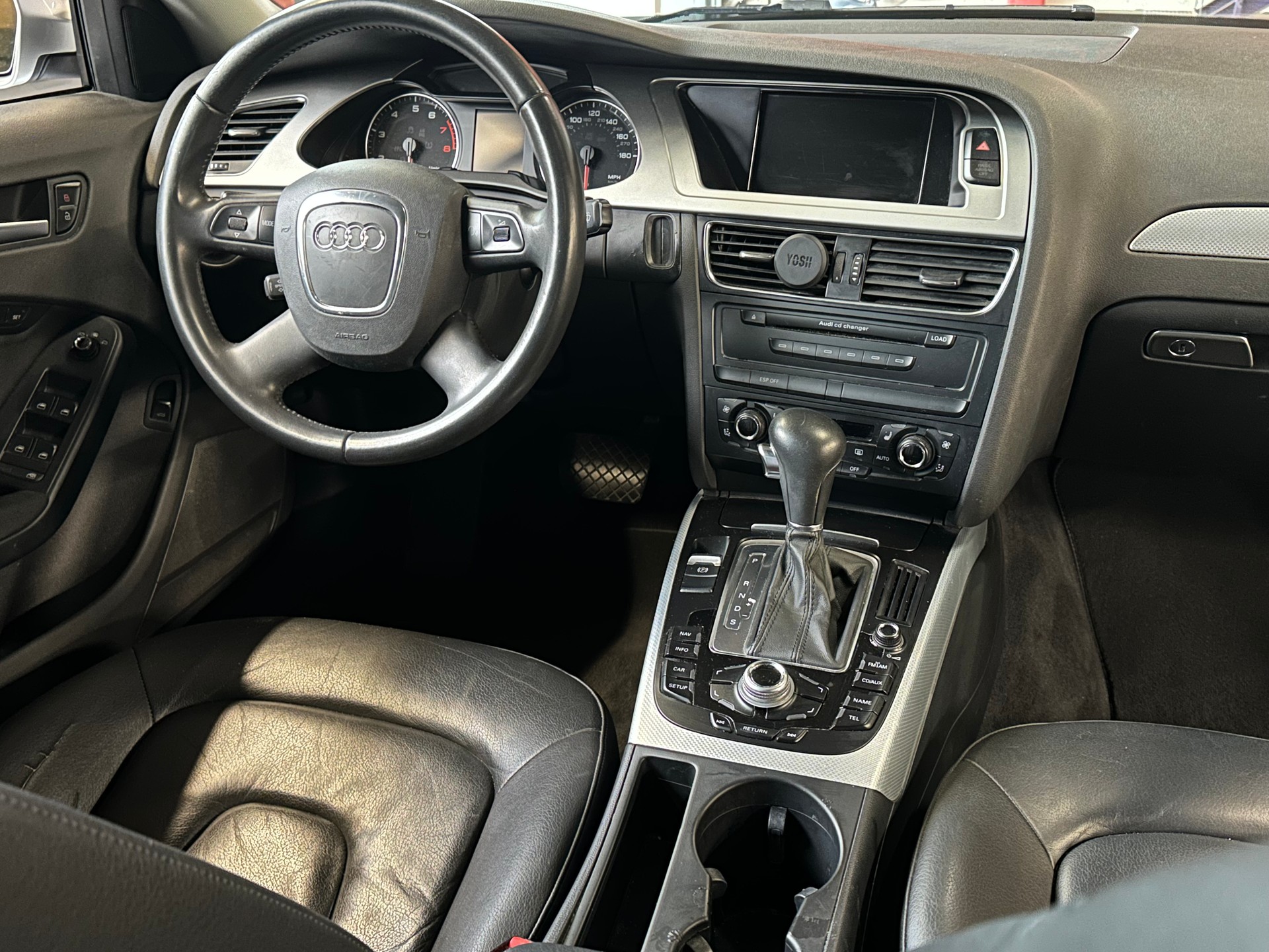 AUDI A4 Limousine 2.0 TFSI quattro S-tronic-image-11