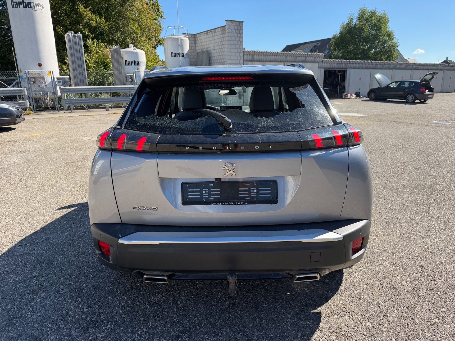 PEUGEOT 2008 1.2 PureTech Allure EAT8-image-7