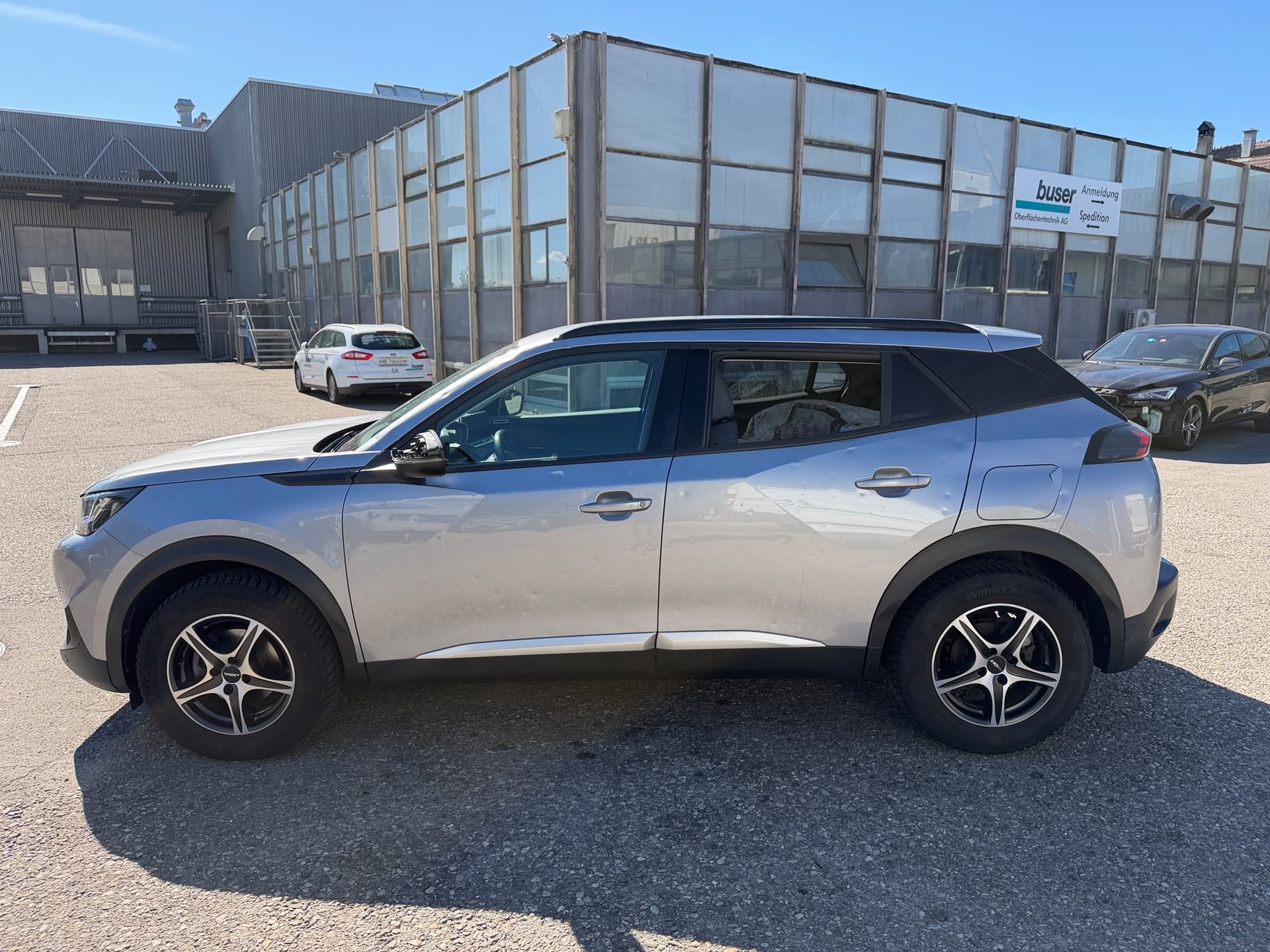 PEUGEOT 2008 1.2 PureTech Allure EAT8-image-3