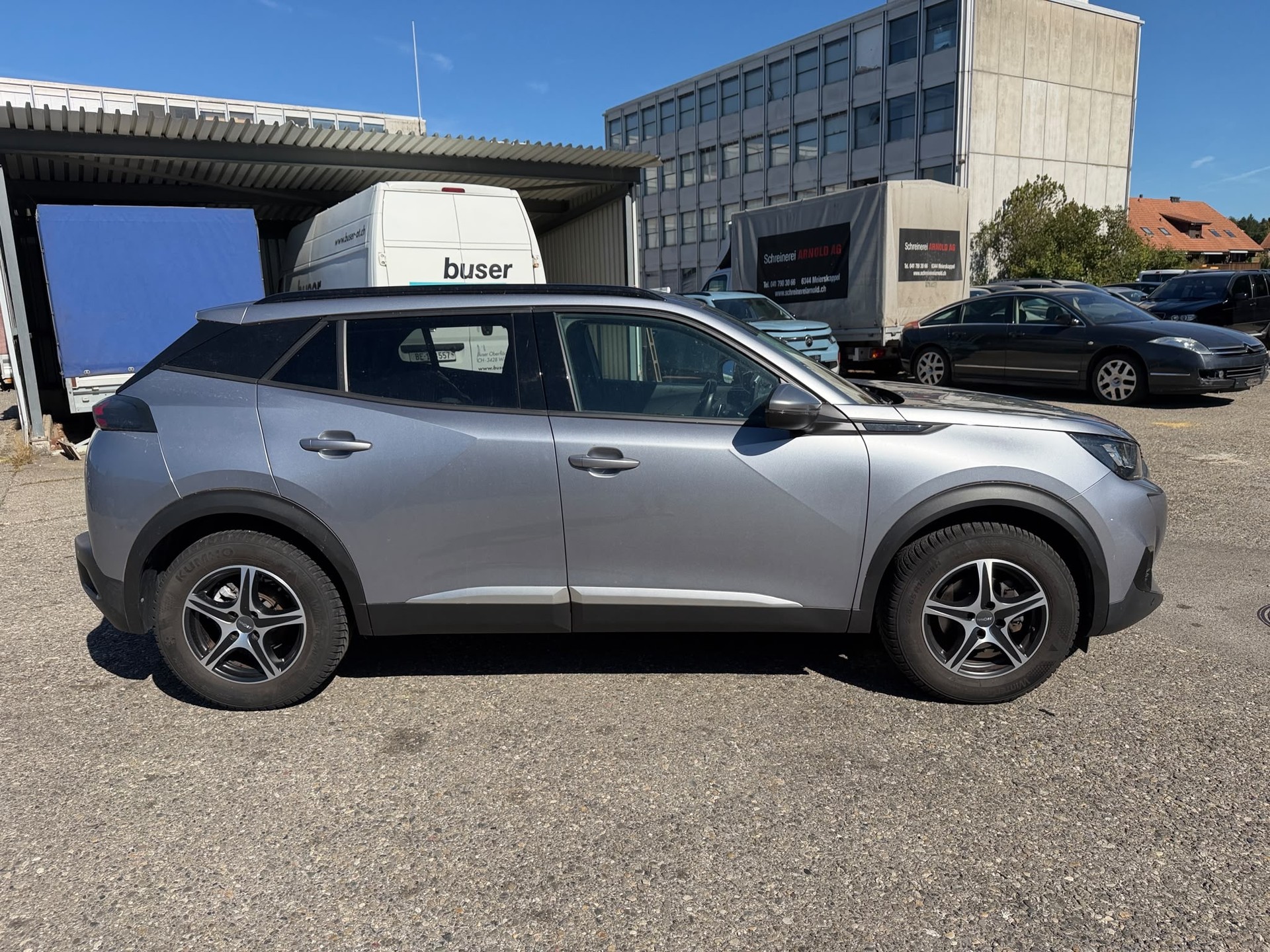 PEUGEOT 2008 1.2 PureTech Allure EAT8-image-4