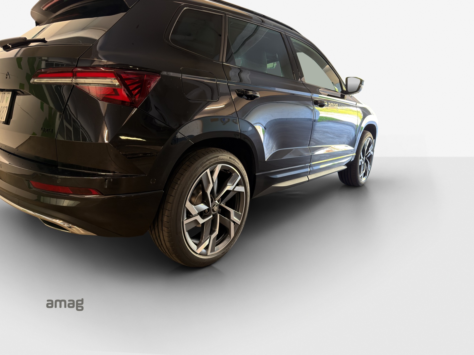 SKODA Karoq 2.0 TSI SportLine 4x4 DSG-image-4