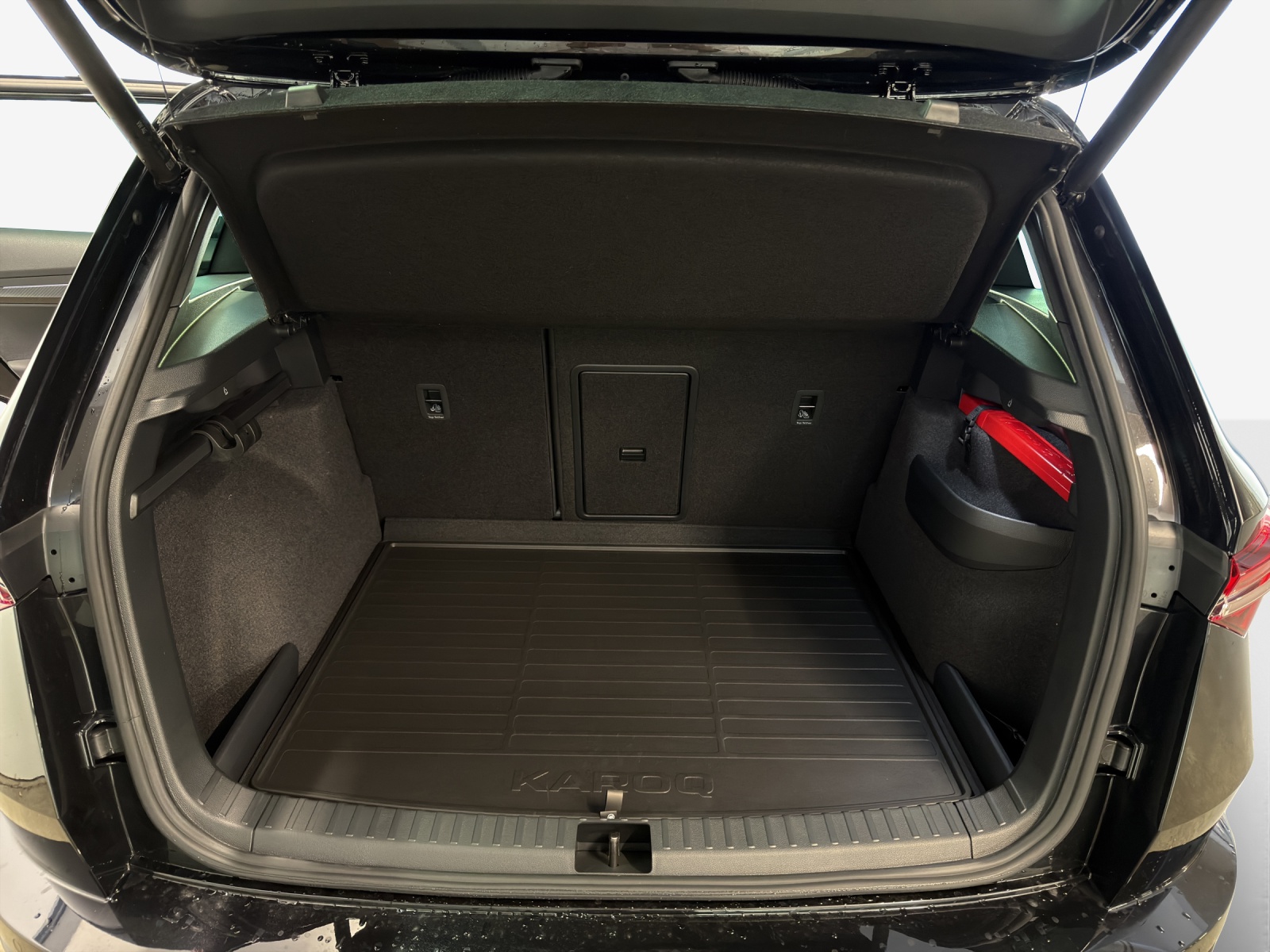 SKODA Karoq 2.0 TSI SportLine 4x4 DSG-image-12
