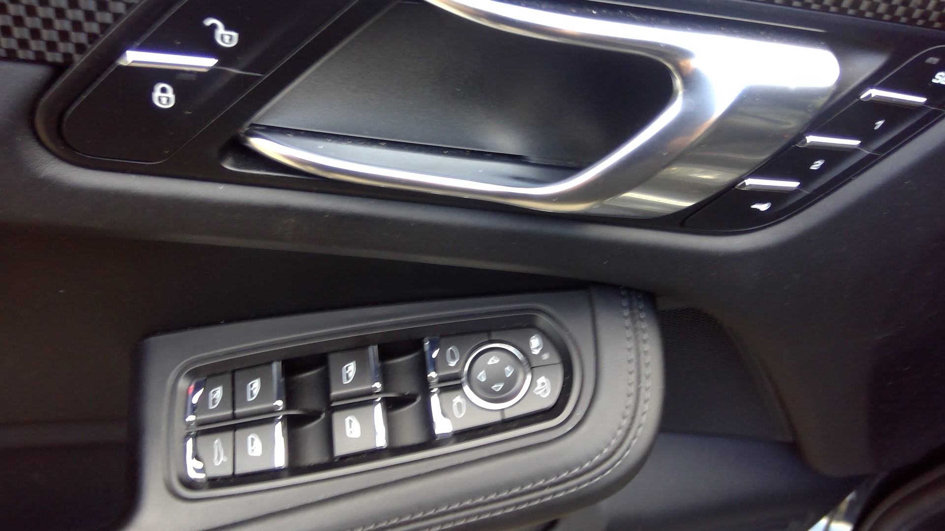 PORSCHE Macan S PDK-image-13