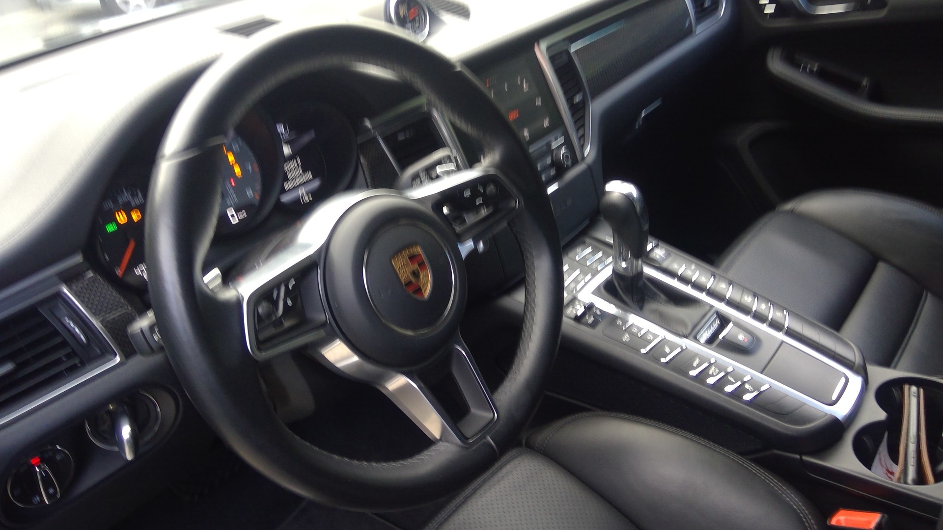 PORSCHE Macan S PDK-image-8