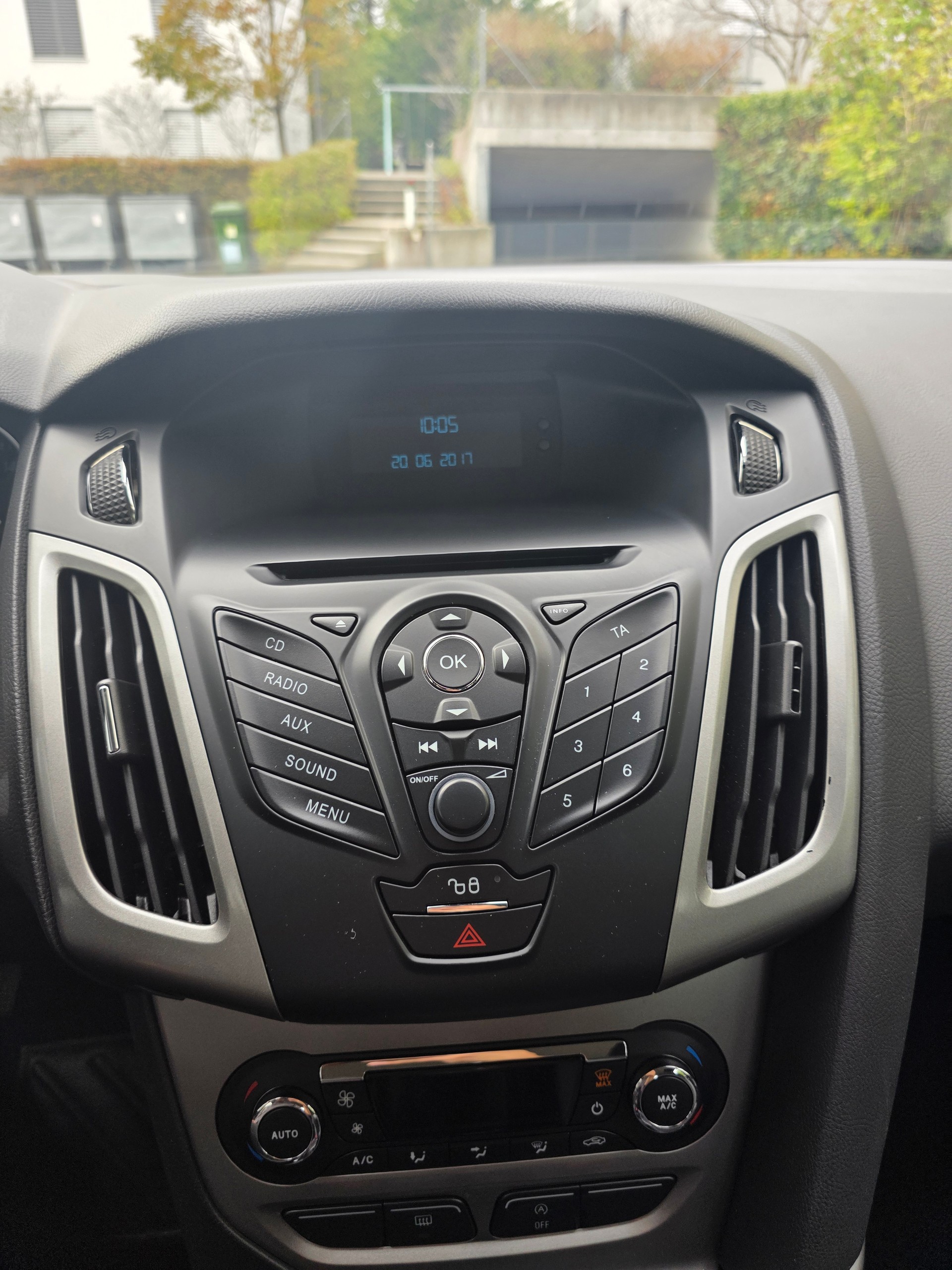 FORD Focus 1.0 SCTi Trend-image-14