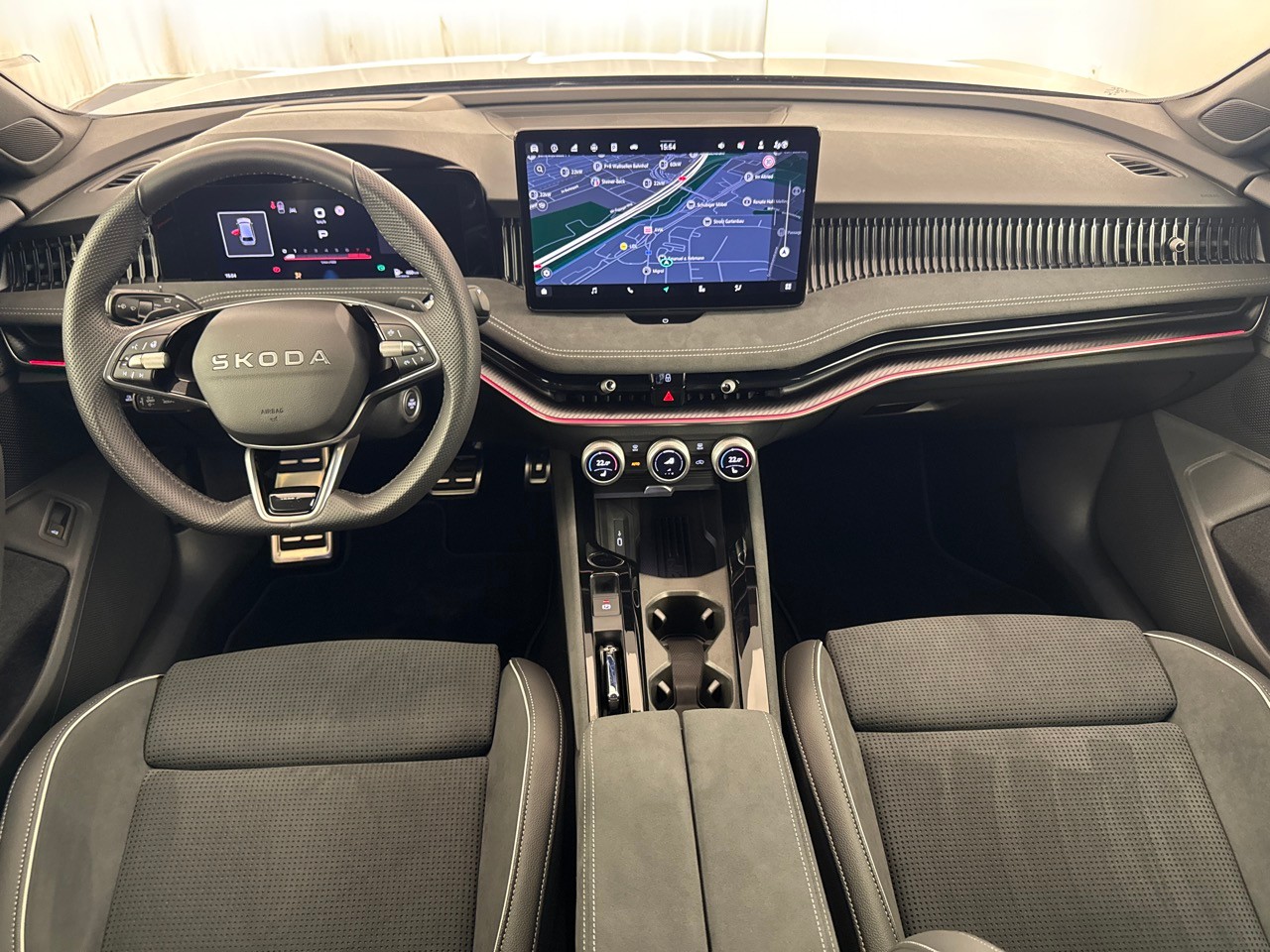 SKODA Superb 2.0 TSI Sport. 4x4 DSG-image-5