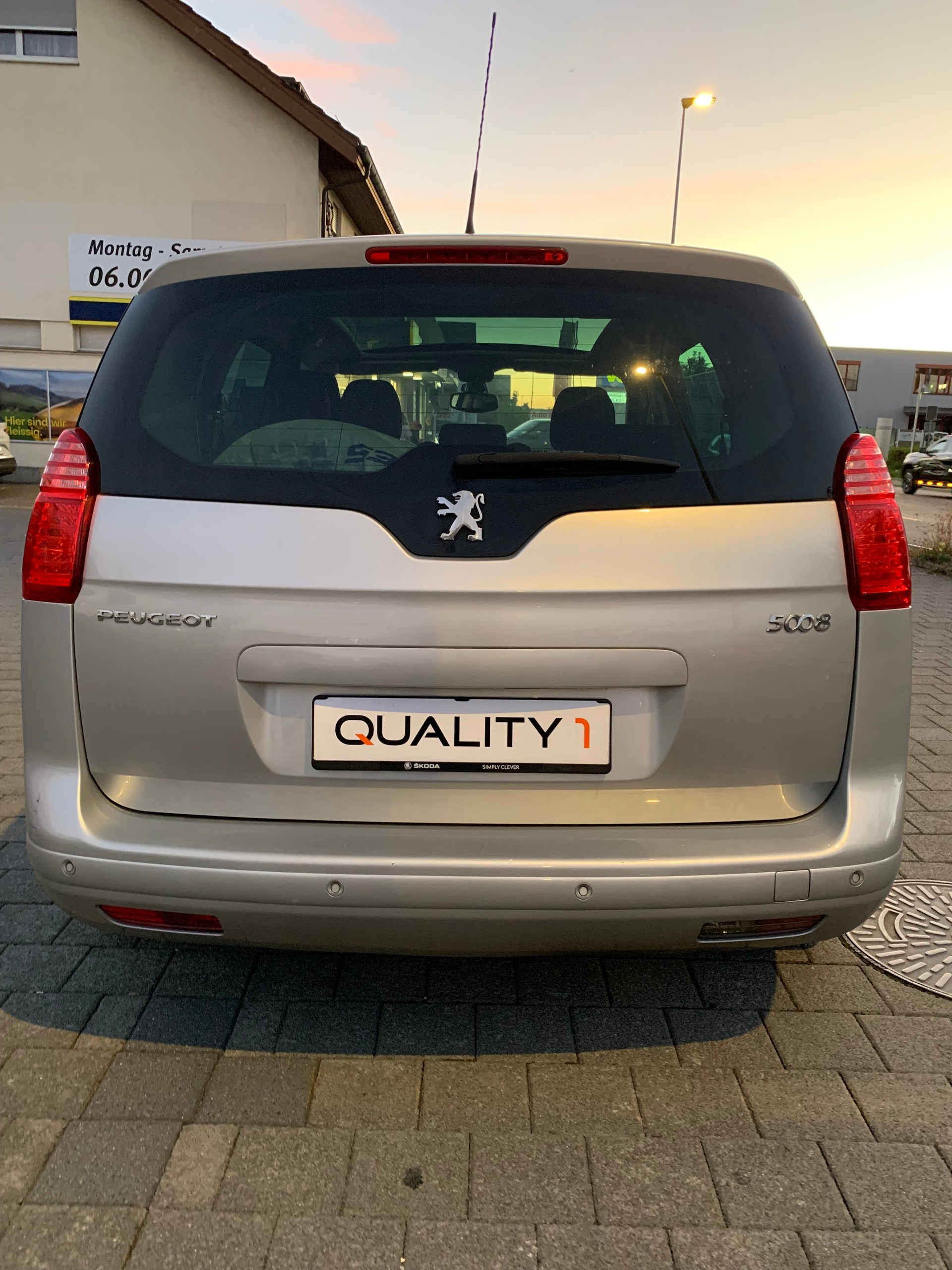 PEUGEOT 5008 2.0 HDI Business-image-5