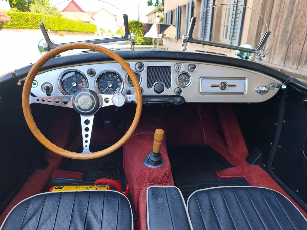 MG MGA 1600-image-7