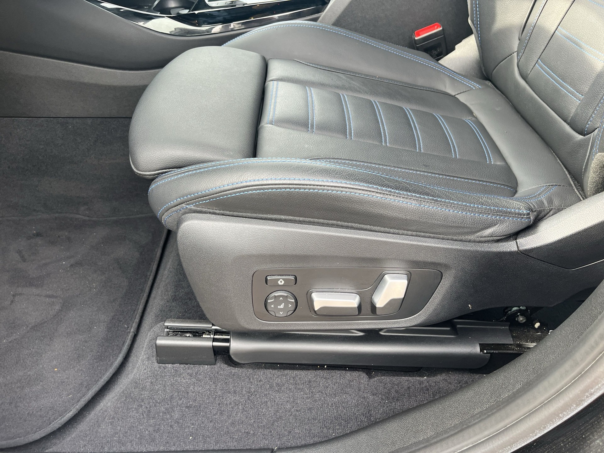 BMW X3 M40i-image-18
