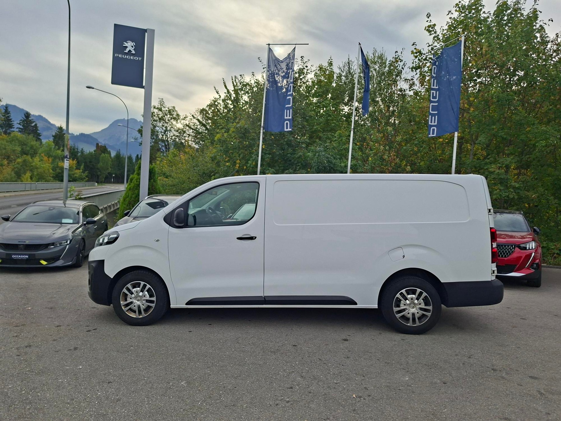 CITROEN Jumpy 2.0 BlueHDi 140 XL Club BVM6-image-0