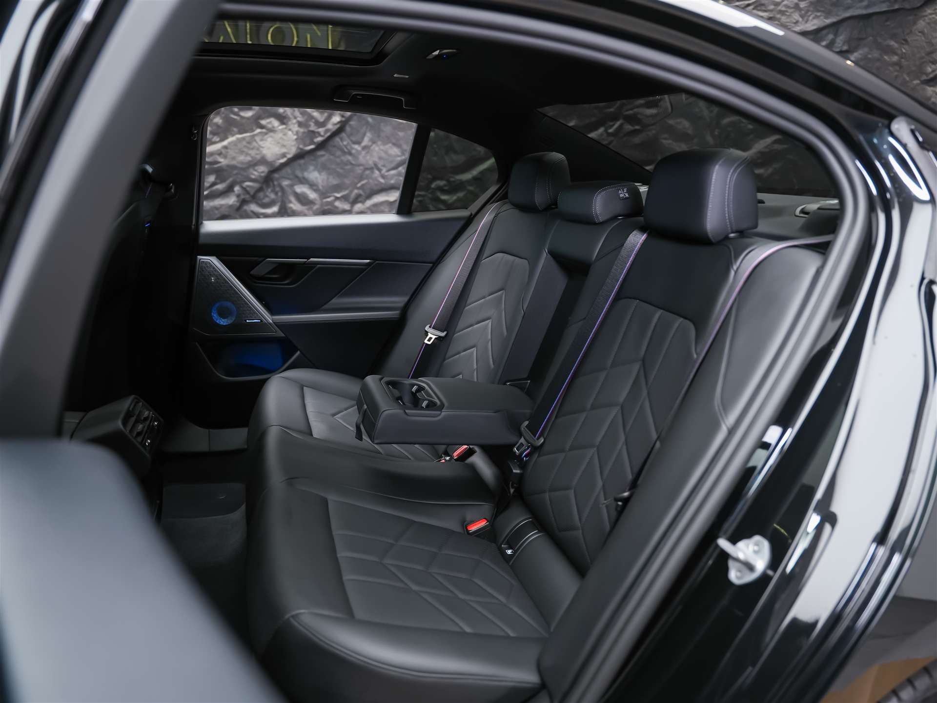 BMW 520d xDrive M Sport Pro Steptronic *Werksgarantie*Iconic Glow*Panorama*Head Up*-image-15