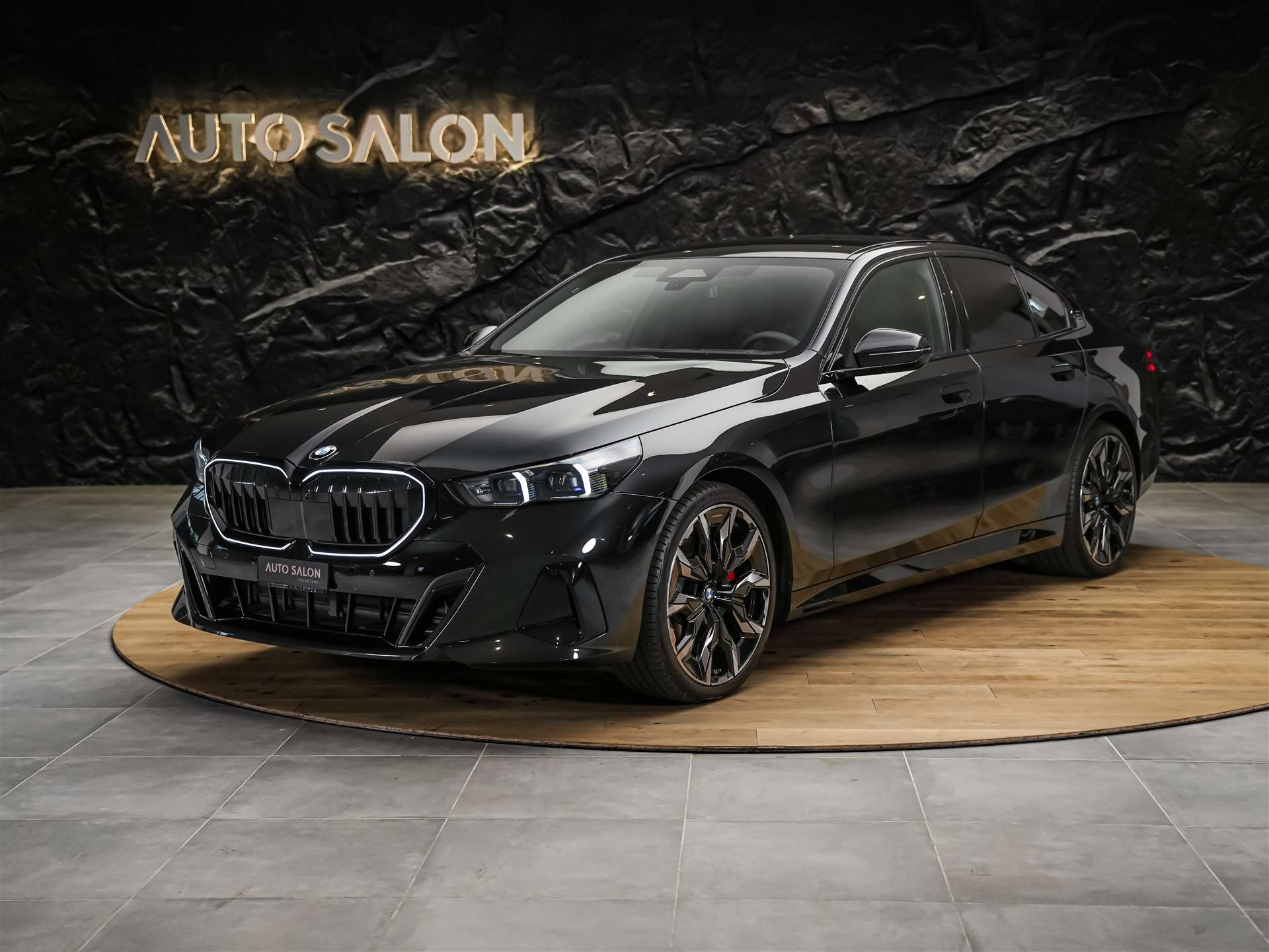 BMW 520d xDrive M Sport Pro Steptronic *Werksgarantie*Iconic Glow*Panorama*Head Up*-showroom-element-1