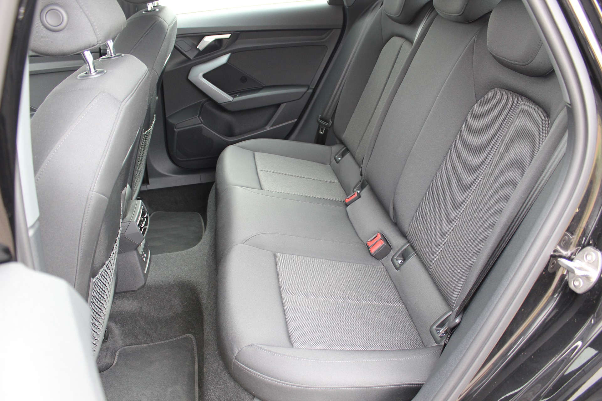AUDI A3 Sportback 35 TFSI Attraction S-tronic-image-7