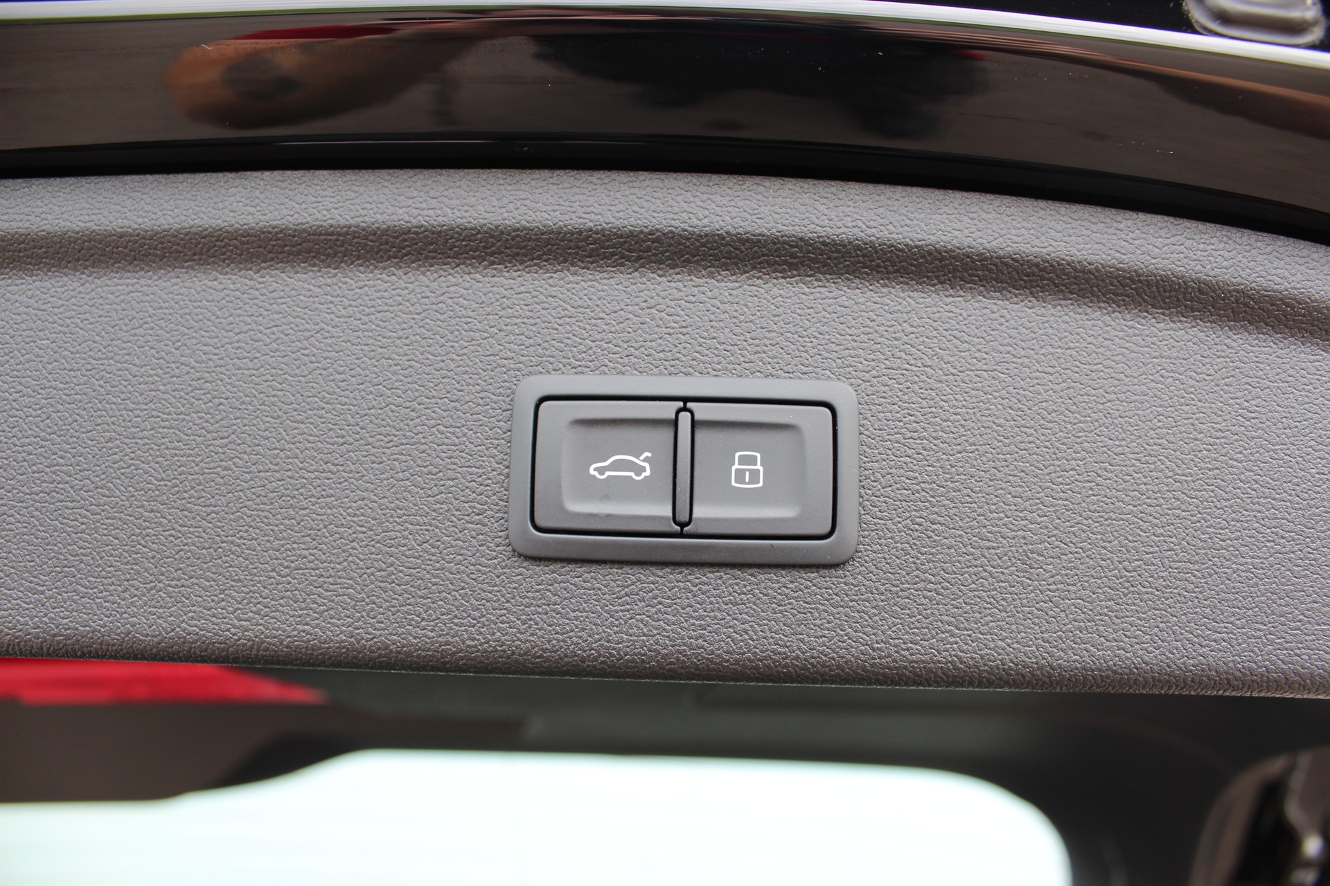 AUDI A3 Sportback 35 TFSI Attraction S-tronic-image-13