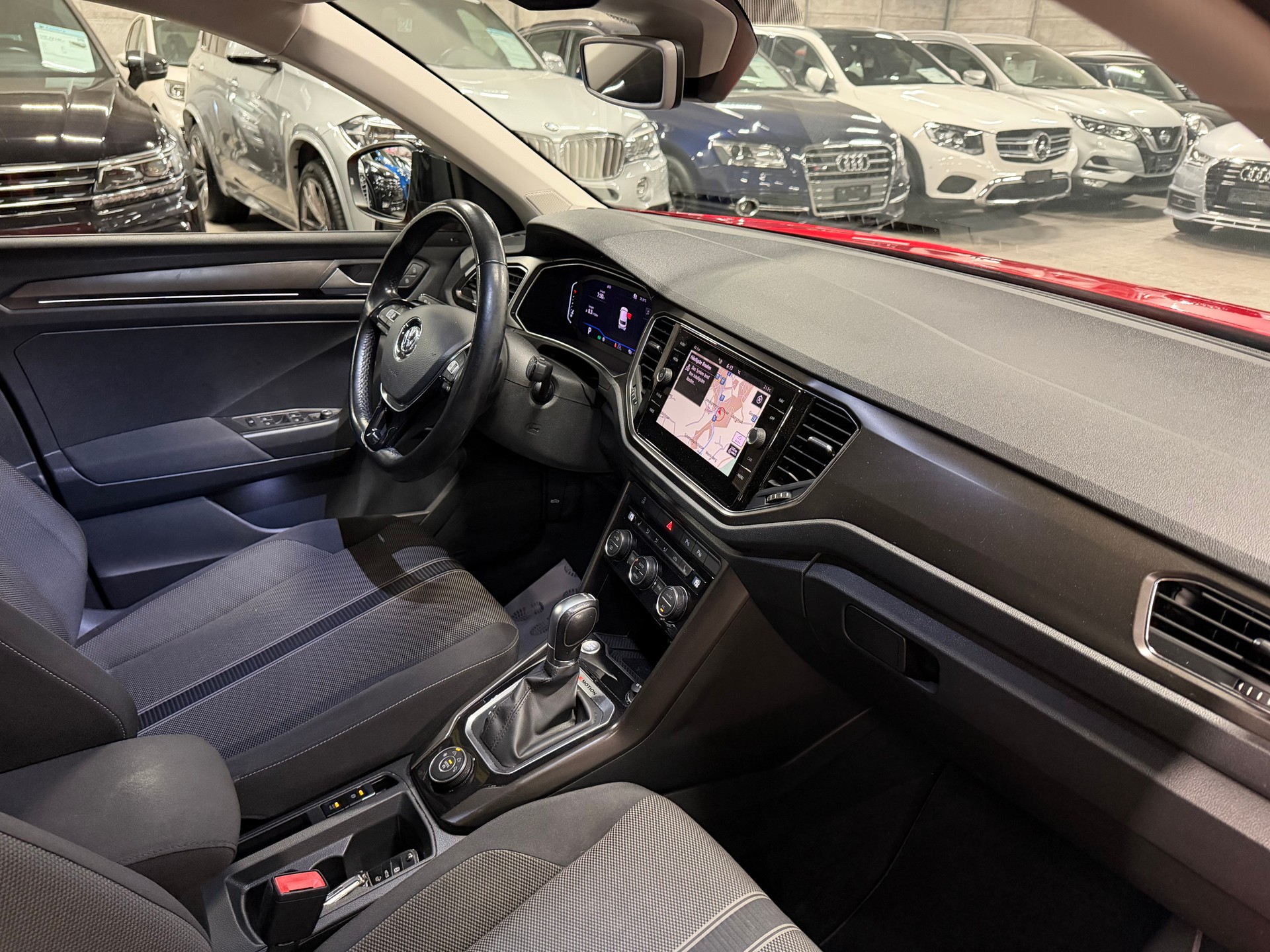 VW T-Roc 1.5 TSI EVO Advance DSG 4Motion-image-15