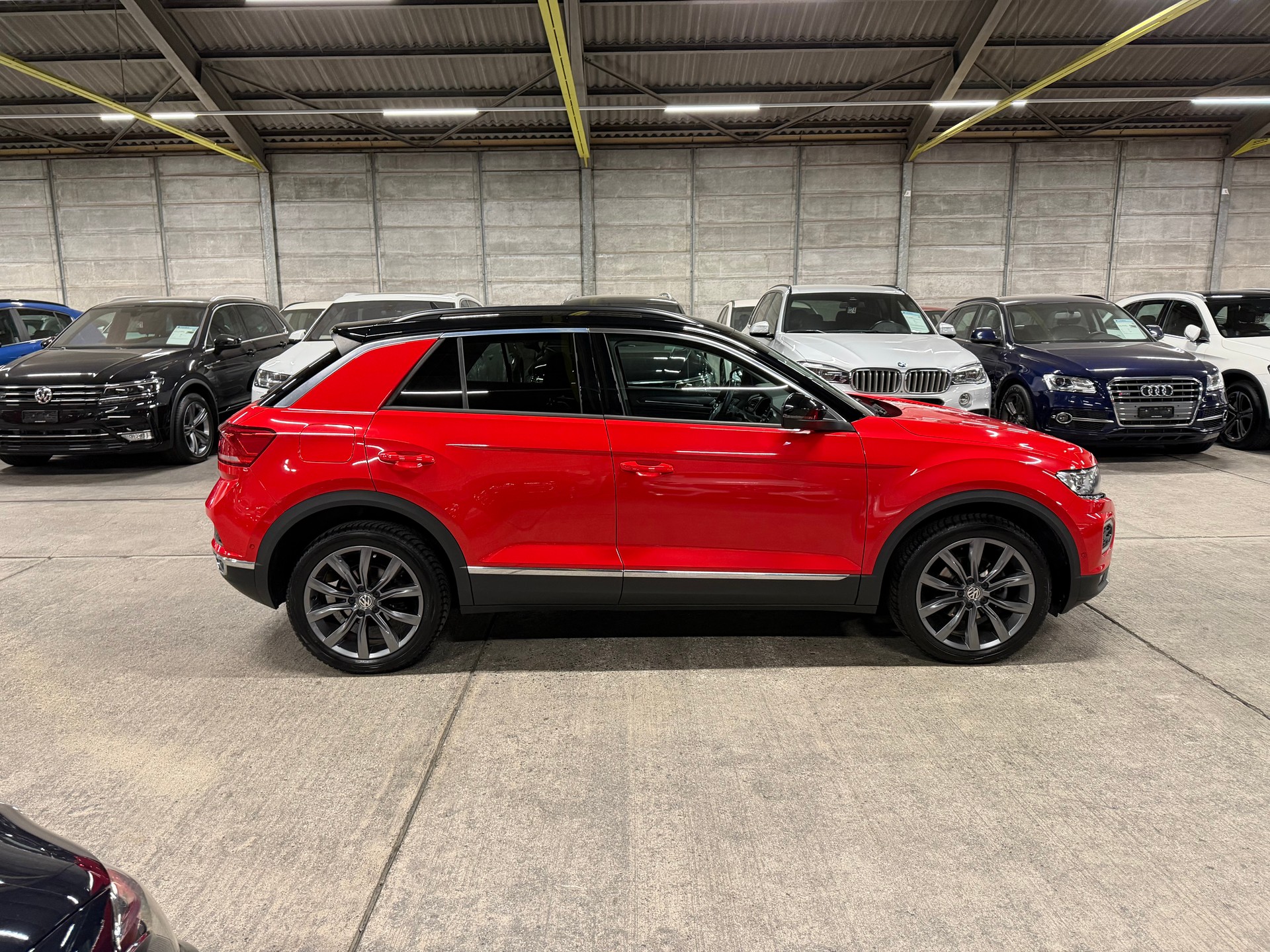 VW T-Roc 1.5 TSI EVO Advance DSG 4Motion-image-2