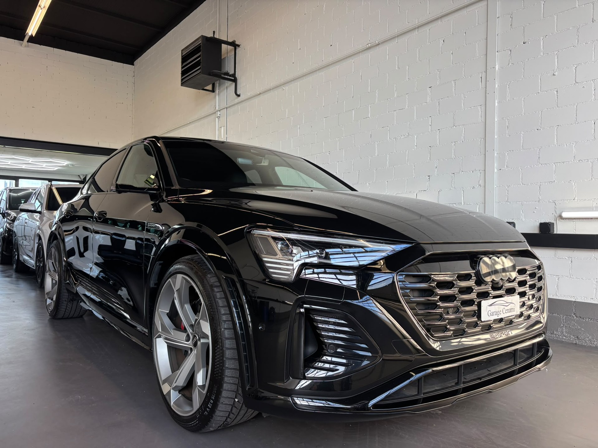 AUDI SQ8 Sportback e-tron quattro-image-1