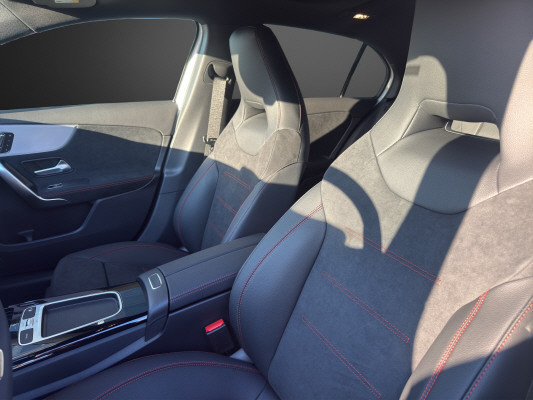MERCEDES-BENZ A AMG 35 4Matic 8G-DCT-image-6