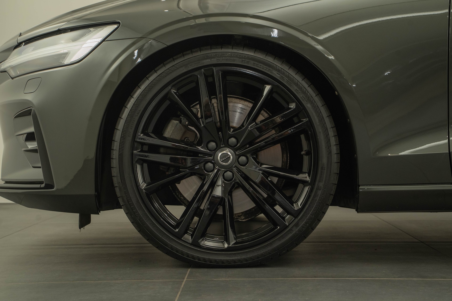 VOLVO S60 2.0 T5 R-Design AWD-image-15