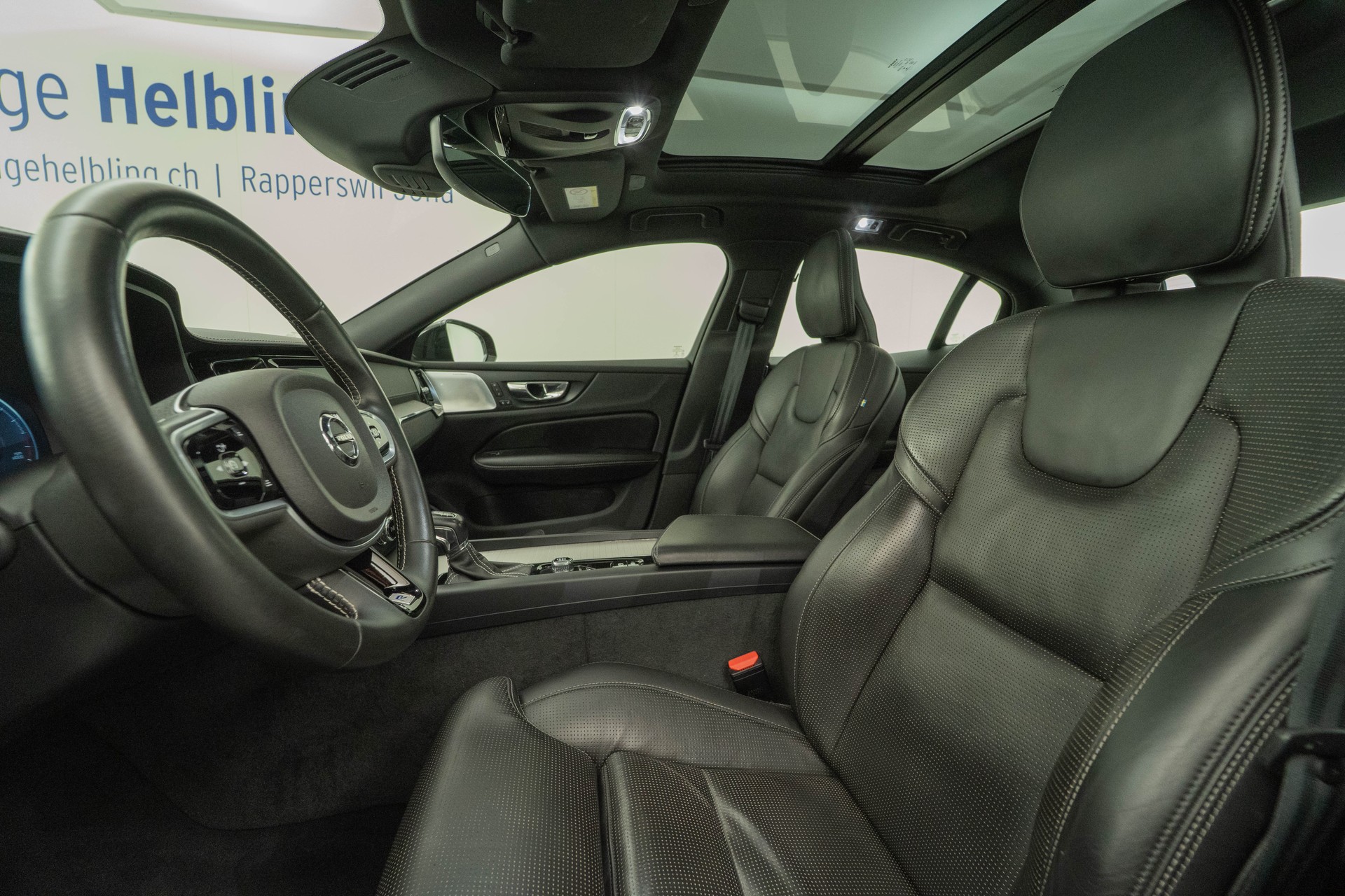 VOLVO S60 2.0 T5 R-Design AWD-image-7