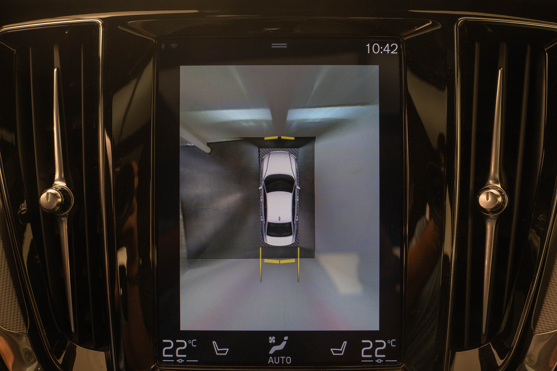 VOLVO S60 2.0 T5 R-Design AWD-image-14
