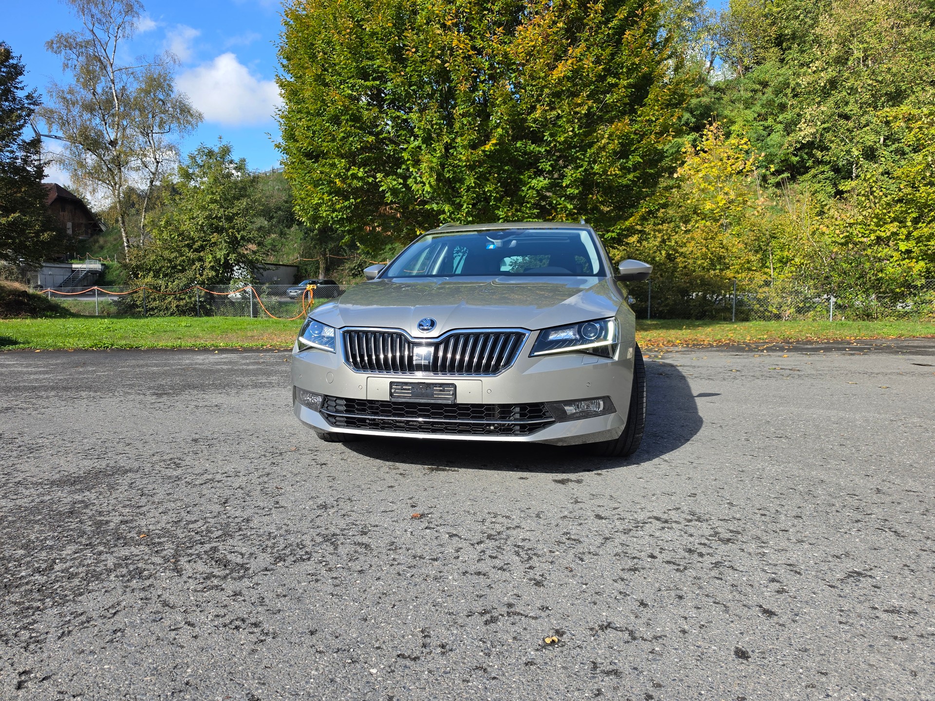 SKODA Superb Combi 2.0 TSI L&K DSG 4x4-image-2
