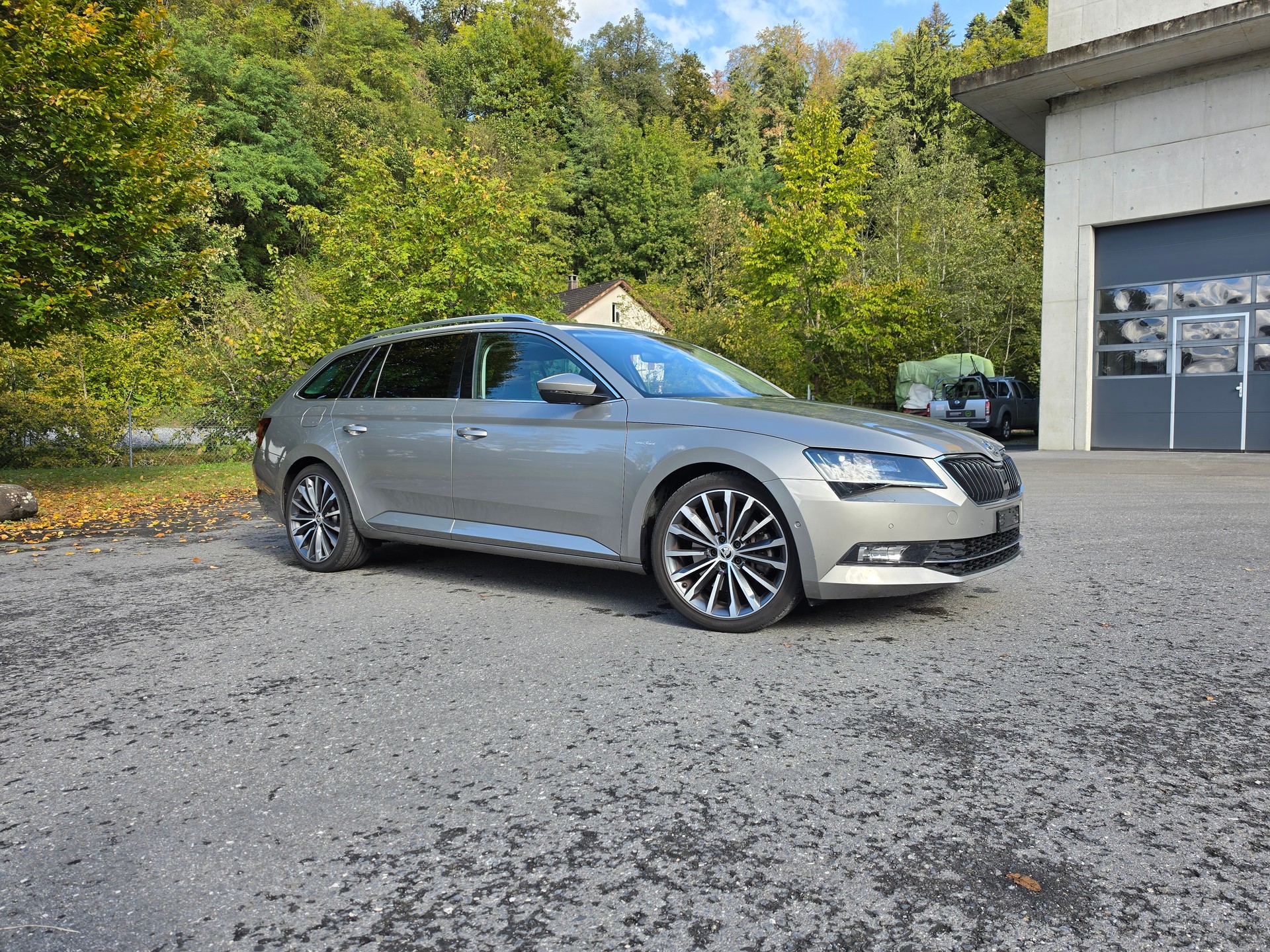 SKODA Superb Combi 2.0 TSI L&K DSG 4x4-image-6