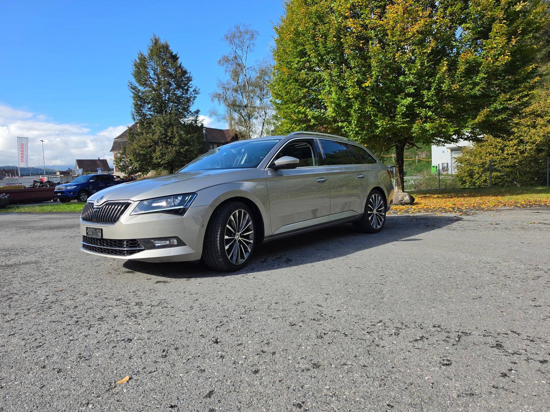 SKODA Superb Combi 2.0 TSI L&K DSG 4x4-image-5