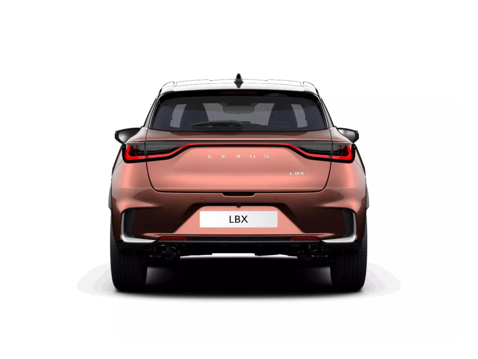 LEXUS LBX 1.5 Hybrid Cool AWD-image-4