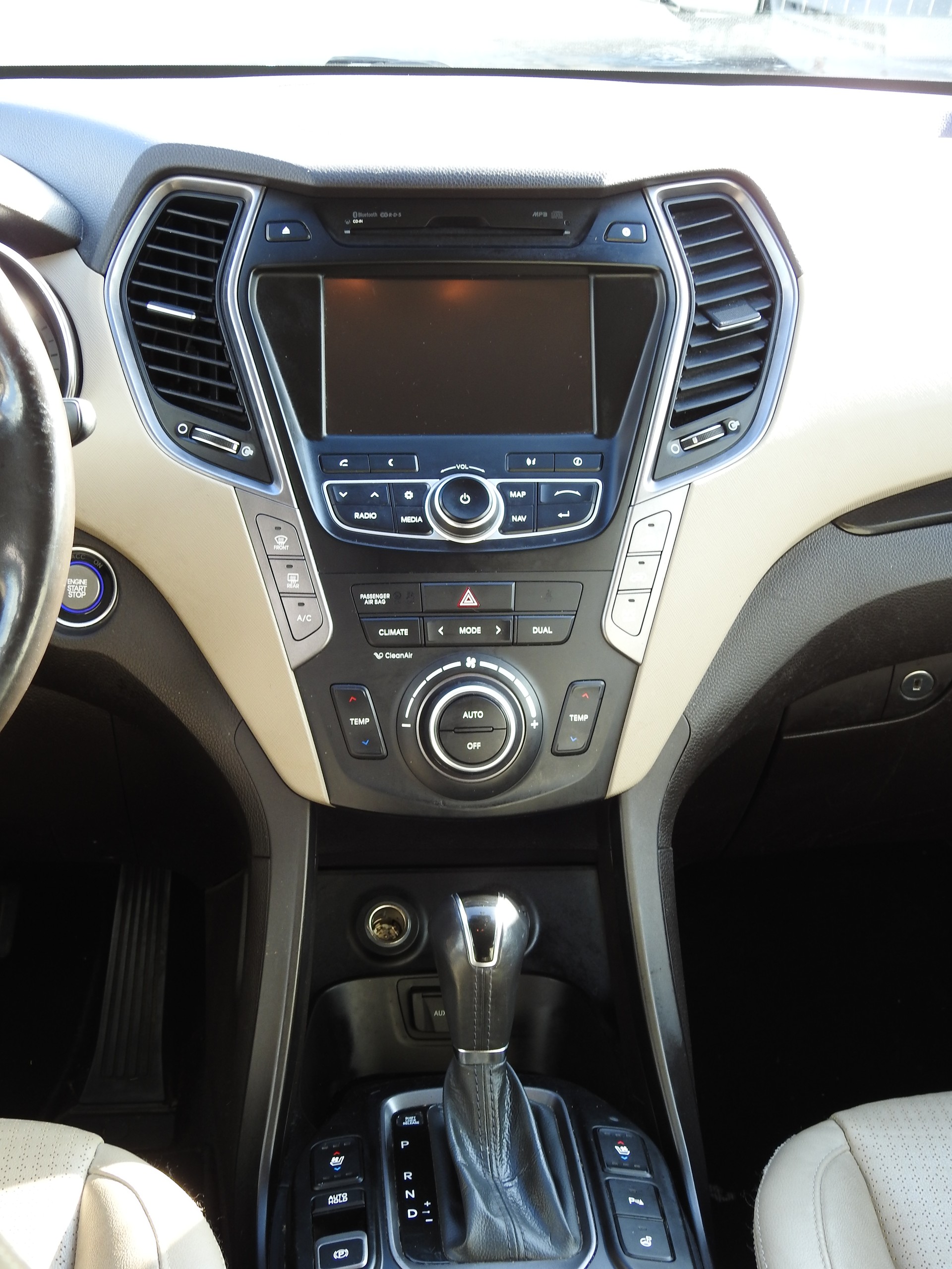 HYUNDAI Santa Fe 2.2 CRDI Premium 4WD Automatic-image-19