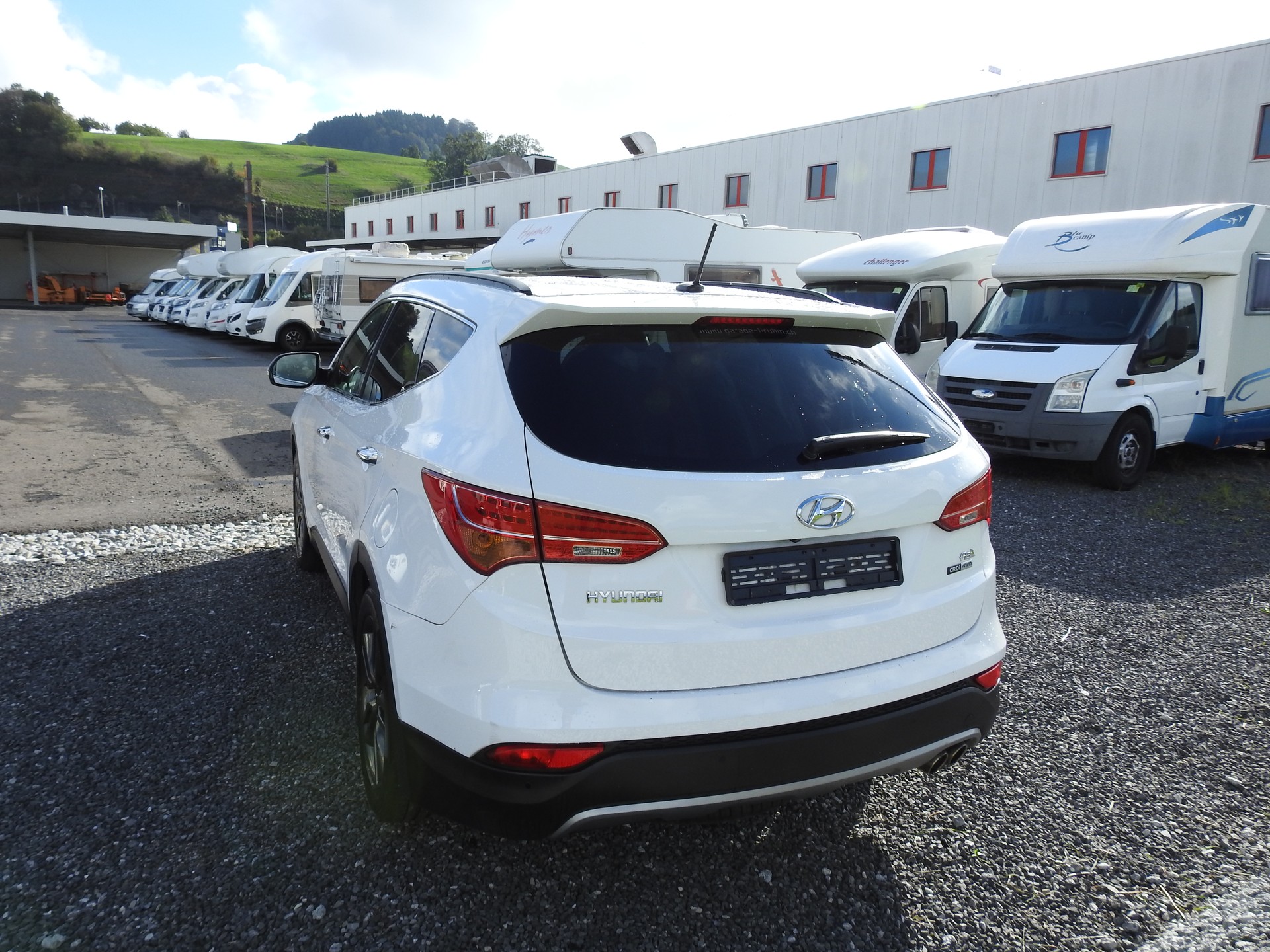 HYUNDAI Santa Fe 2.2 CRDI Premium 4WD Automatic-image-3